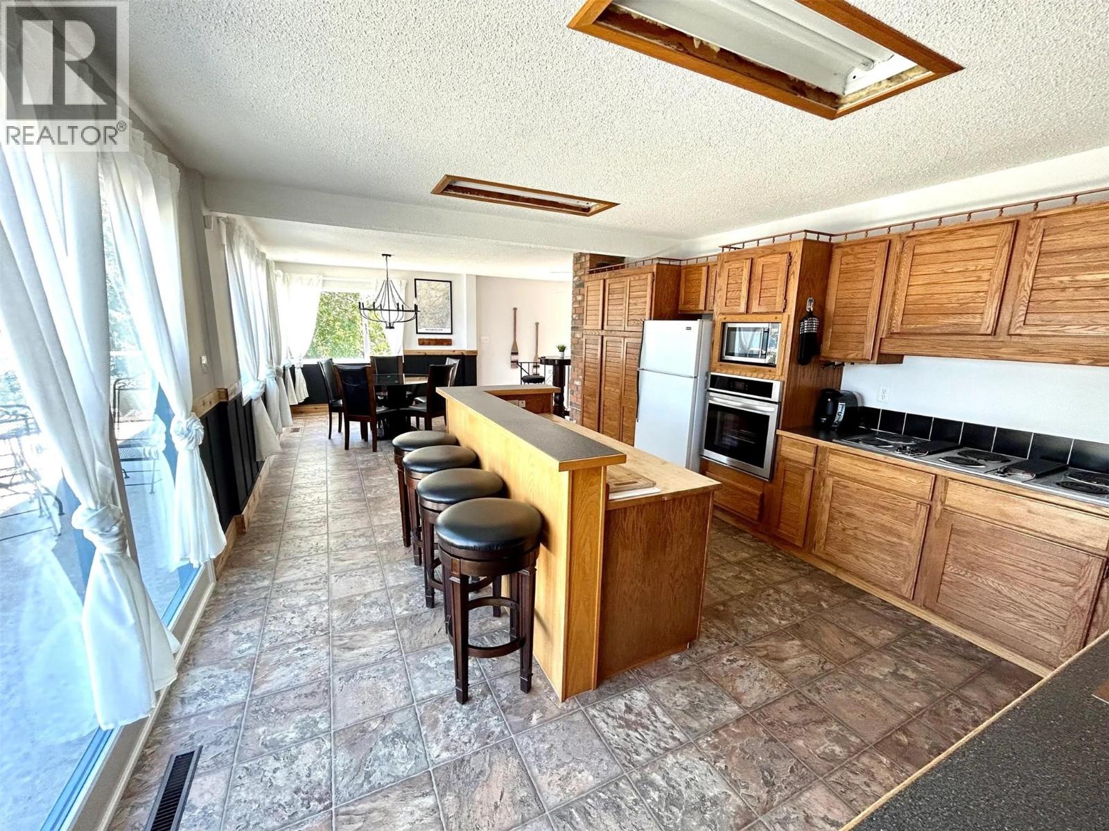 2437 Blind Bay Road, Blind Bay, British Columbia  V0E 1H1 - Photo 20 - 10398342