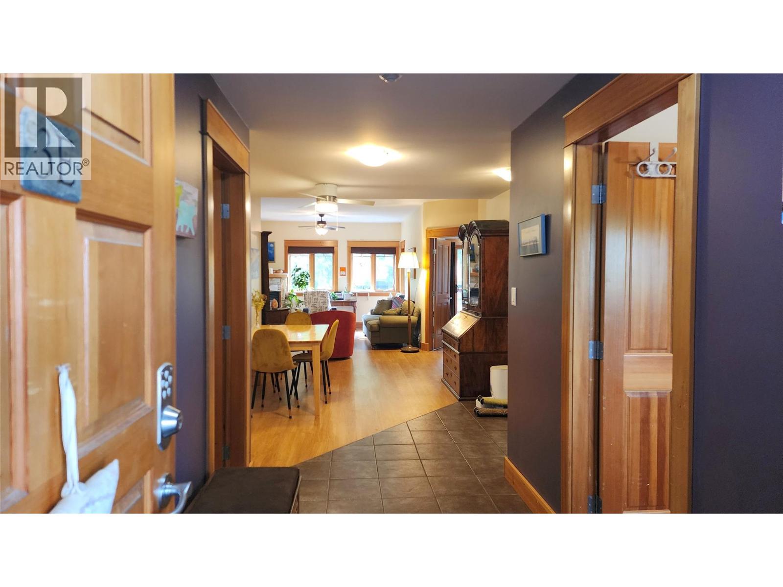 1005 Mountain View Road Unit# 3e, Rossland, British Columbia  V0G 1Y0 - Photo 3 - 10398197