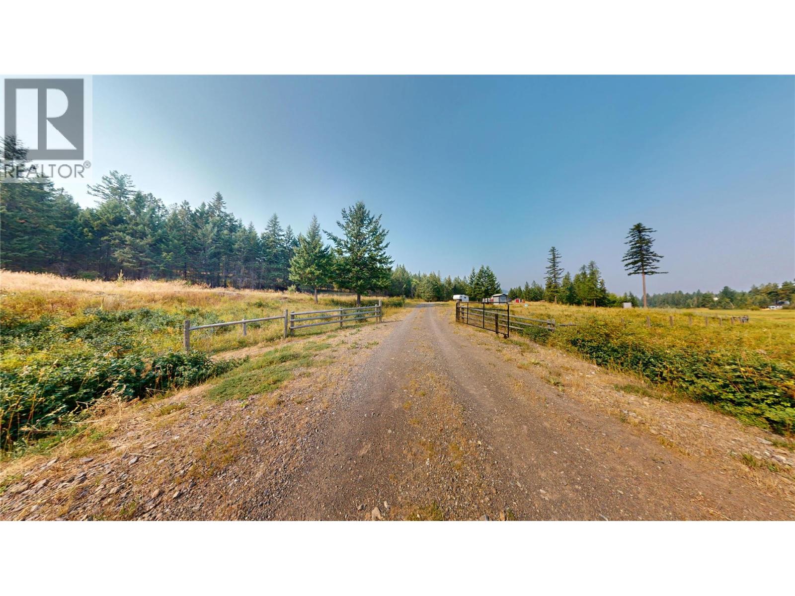 8202 3/93 Highway, Mayook, British Columbia  V1C 7B2 - Photo 2 - 10398161