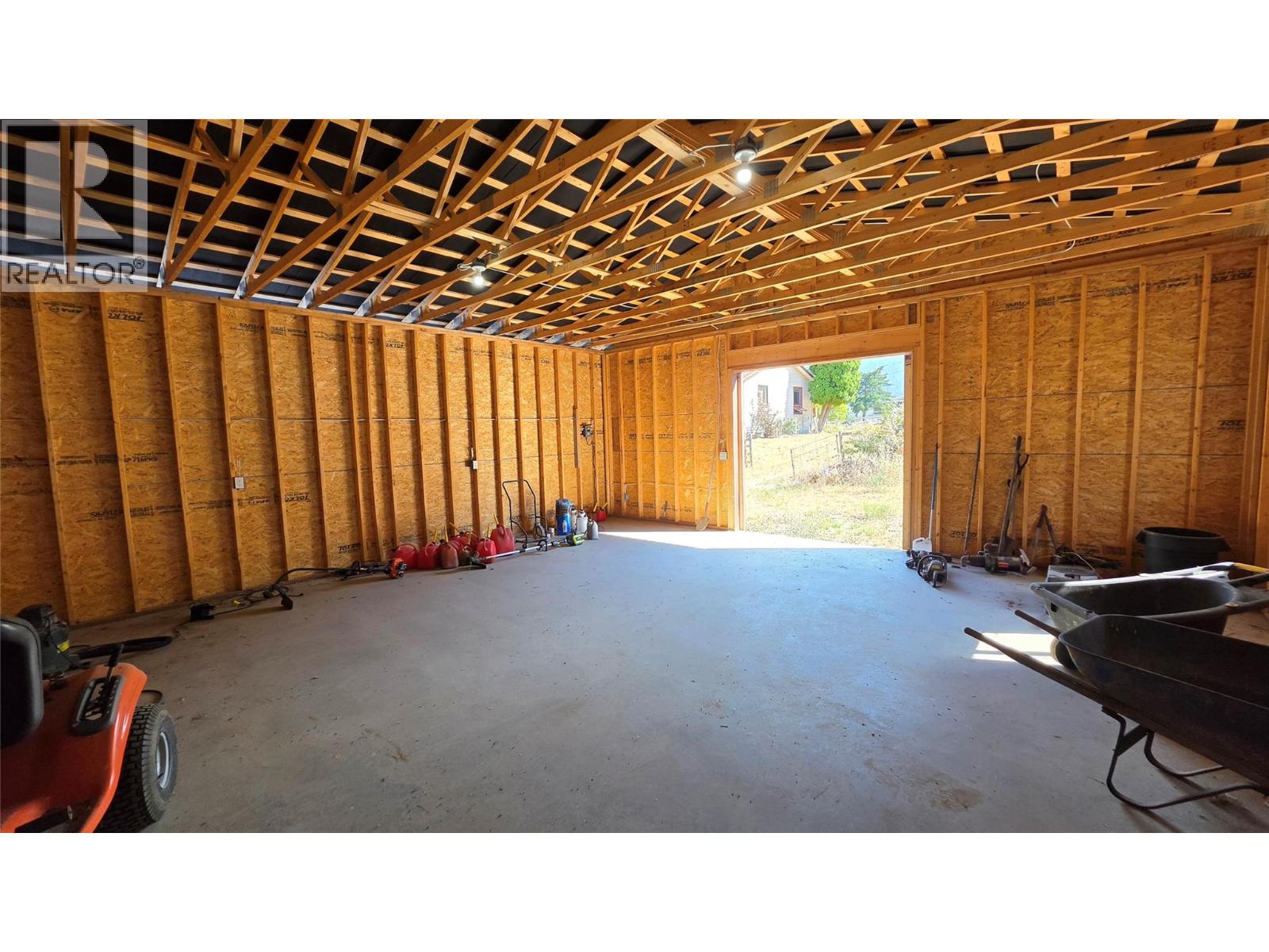 8544 Westsyde Road, Kamloops, British Columbia  V2B 8S3 - Photo 10 - 10398449