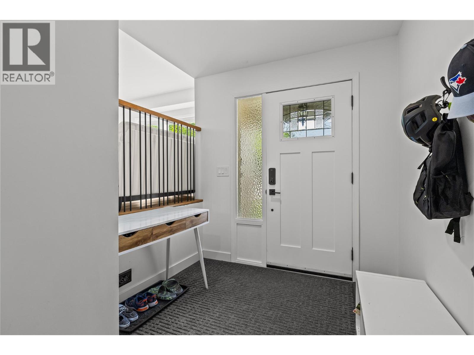 263 Dalgleish Court, Kelowna, British Columbia  V1X 7A4 - Photo 5 - 10398277