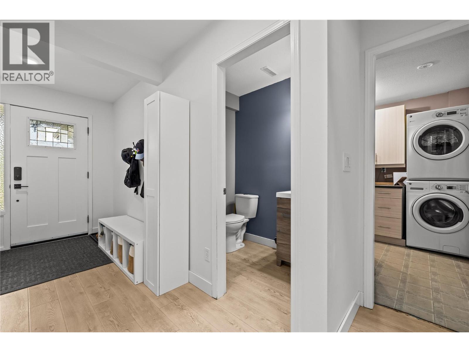 263 Dalgleish Court, Kelowna, British Columbia  V1X 7A4 - Photo 6 - 10398277
