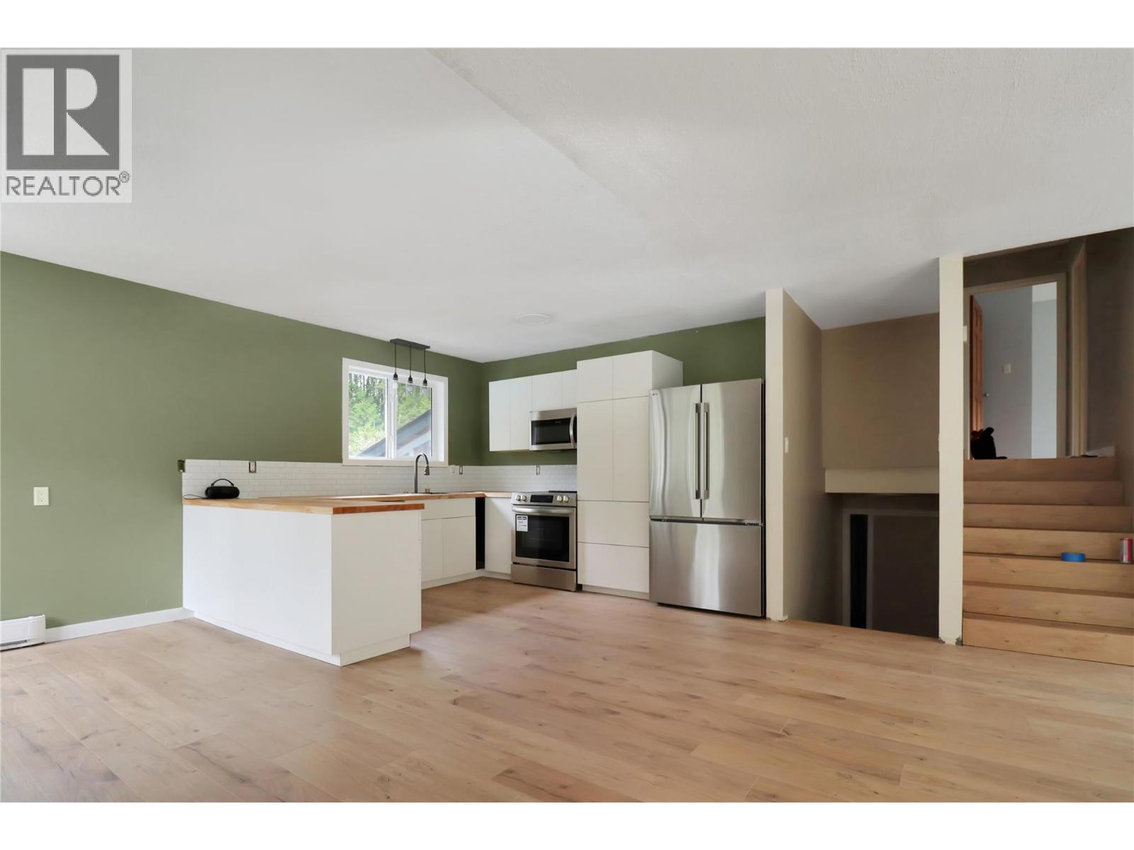 208 Schmidt Road, Clearwater, British Columbia  V0E 1N2 - Photo 5 - 10398462