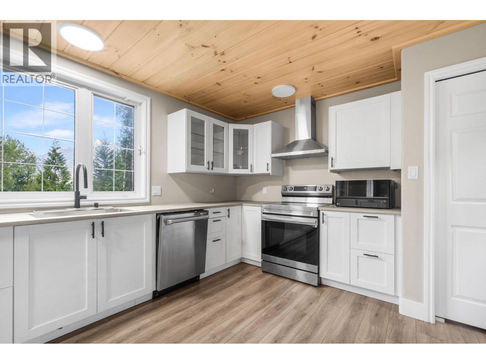 2227 Allshouse Road, Summit Lake, British Columbia  V0G 1R1 - Photo 17 - 10398454