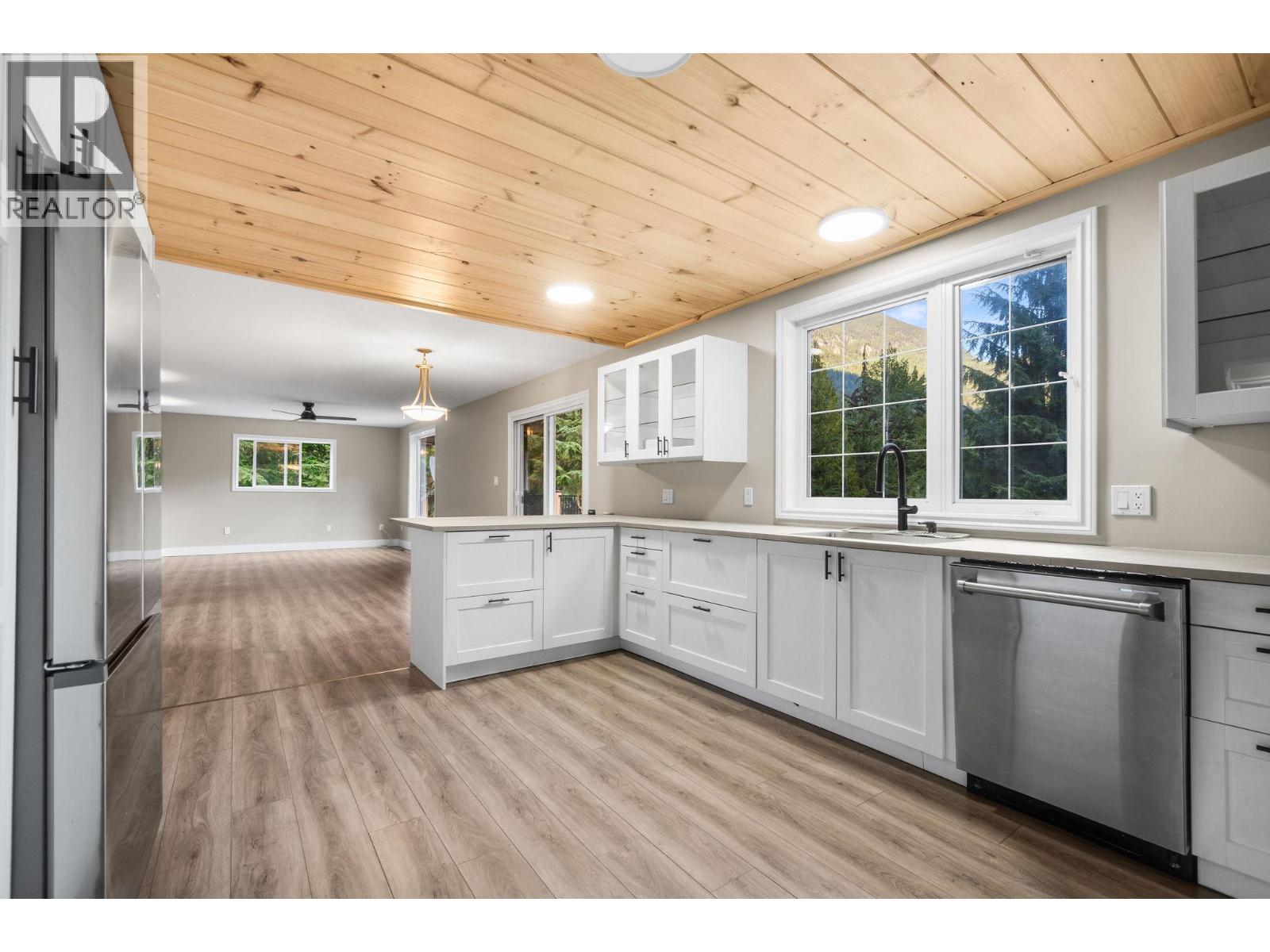 2227 Allshouse Road, Summit Lake, British Columbia  V0G 1R1 - Photo 18 - 10398454