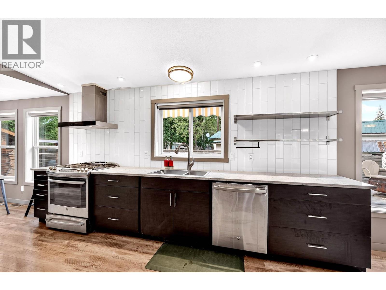 361 Ridge Drive Unit# 11, Clearwater, British Columbia  V0E 1N2 - Photo 3 - 10398118
