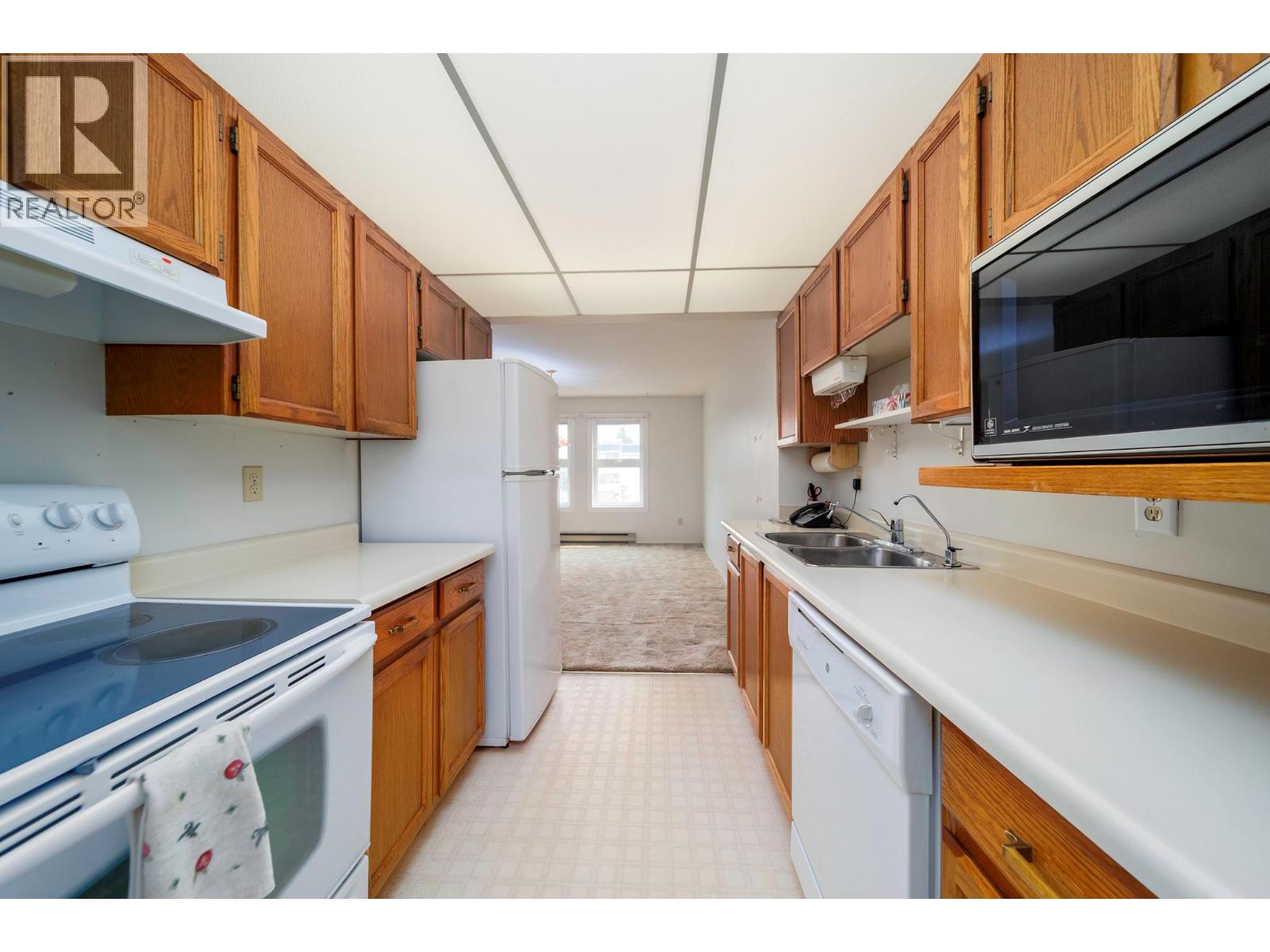 575 Sutherland Avenue Unit# 316, Kelowna, British Columbia  V1Y 8V1 - Photo 2 - 10383428