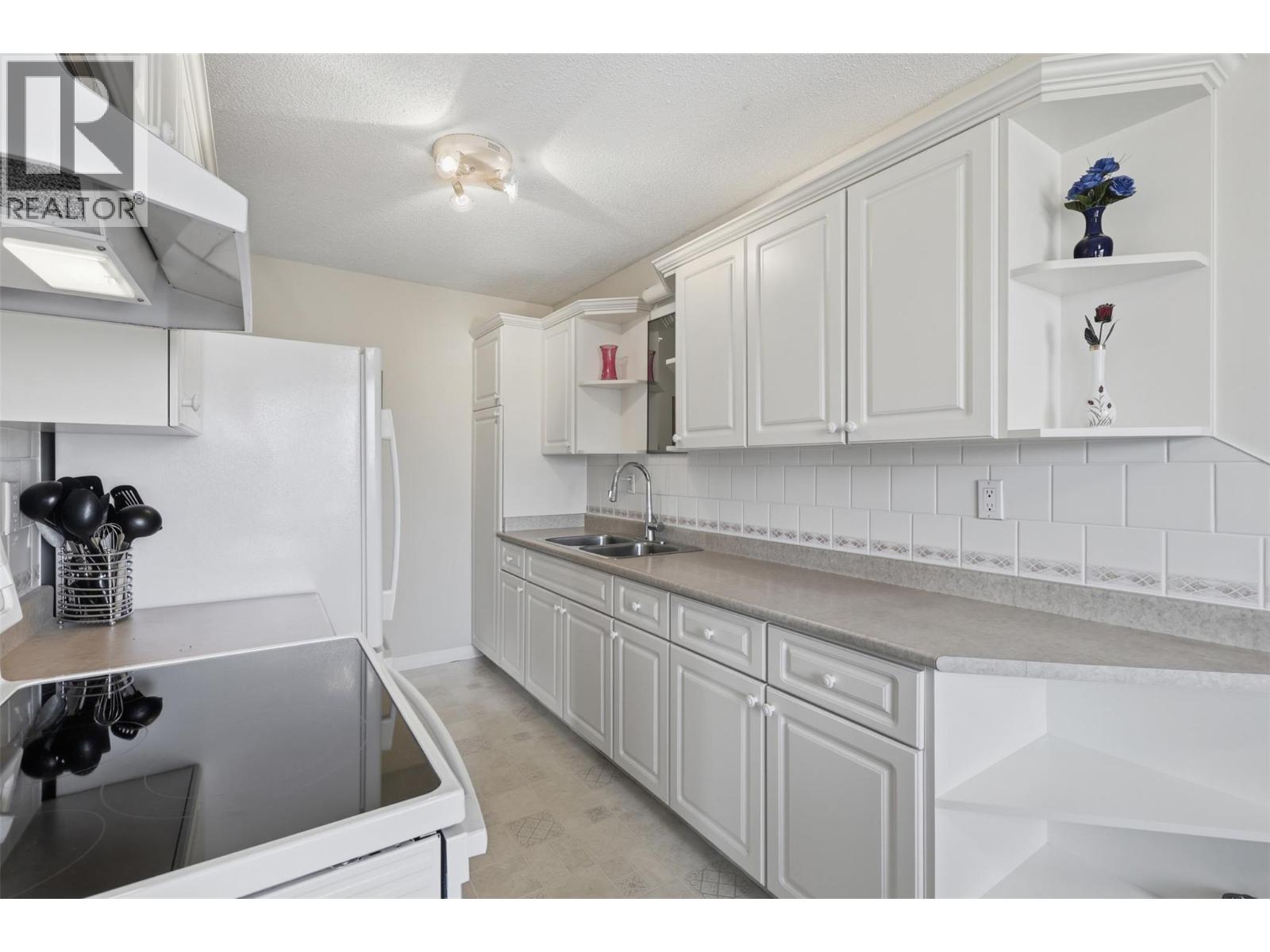 189 Mcgill Road, Kamloops, British Columbia  V2C 1M2 - Photo 2 - 10398481