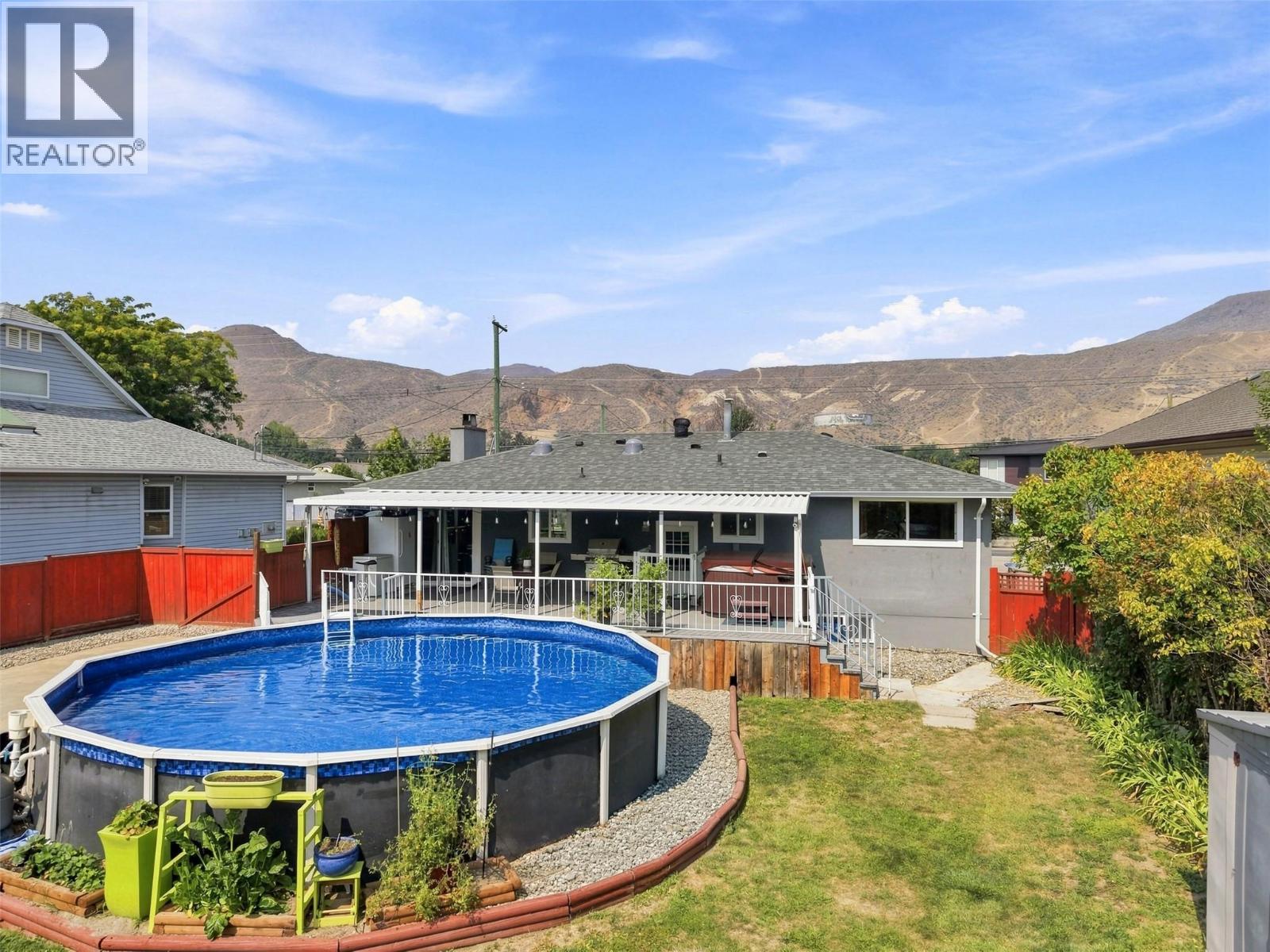 1827 Parkcrest Avenue, Kamloops, British Columbia  V2B 4W8 - Photo 2 - 10398475