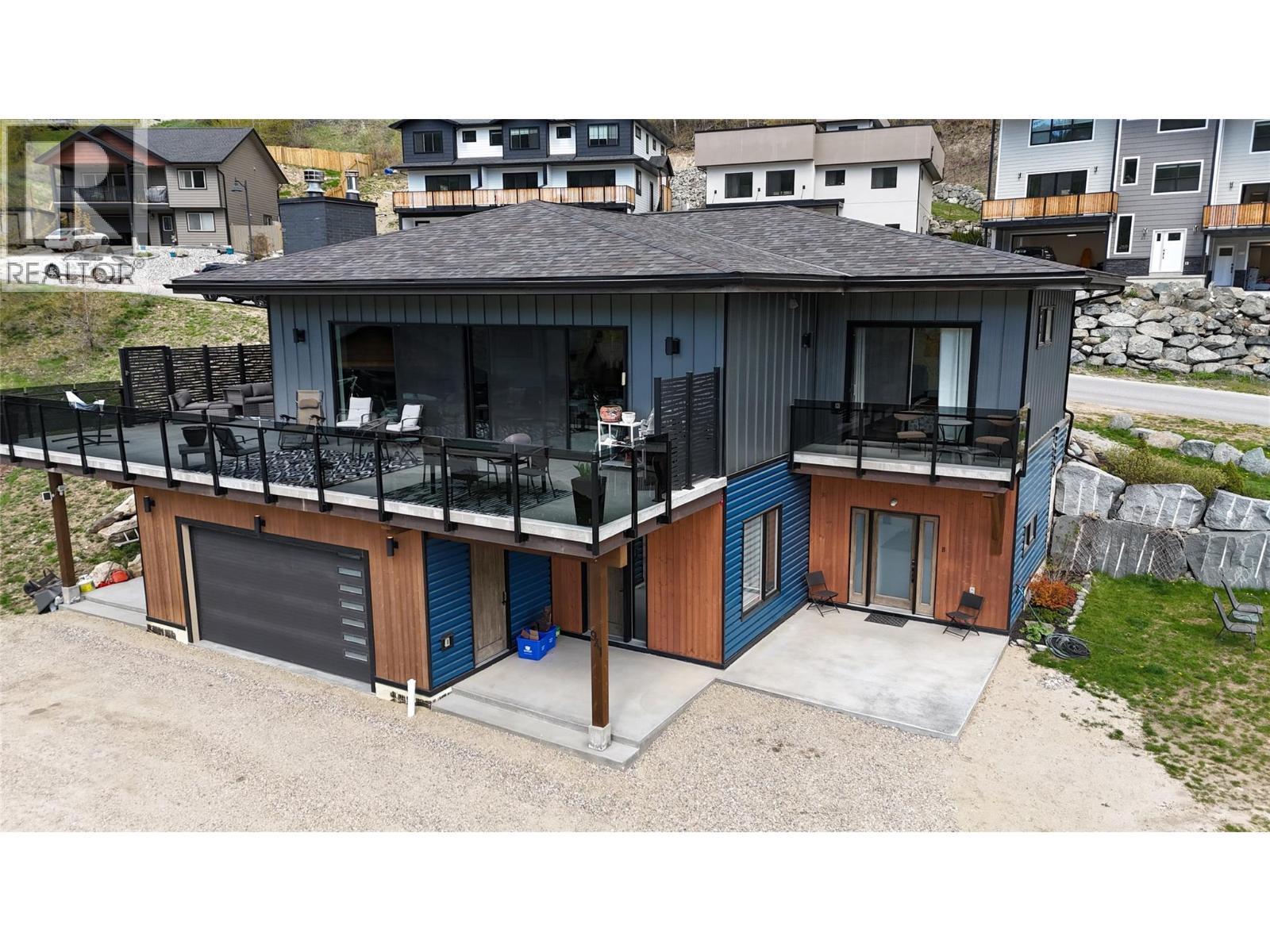 941 Redstone Drive, Rossland, British Columbia  V0G 1Y0 - Photo 1 - 10398000