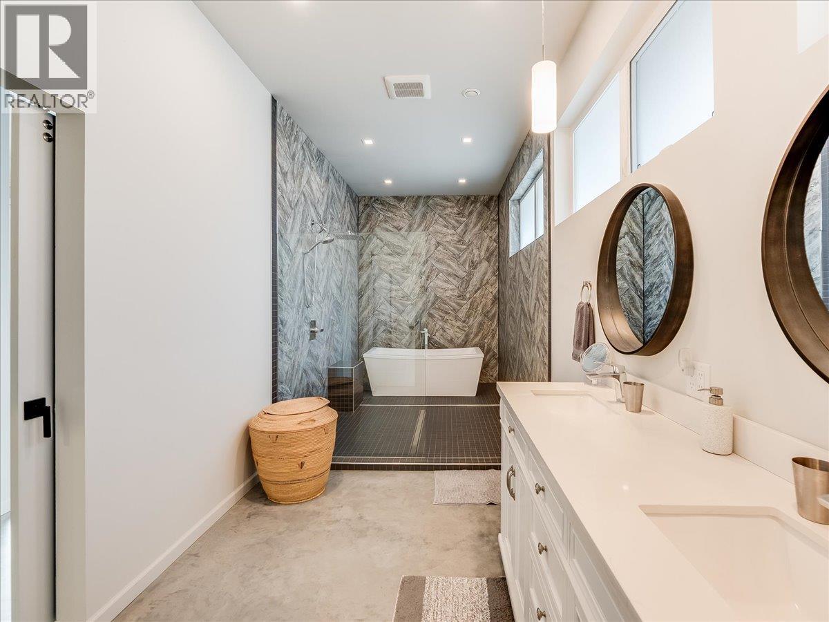 941 Redstone Drive, Rossland, British Columbia  V0G 1Y0 - Photo 30 - 10398000