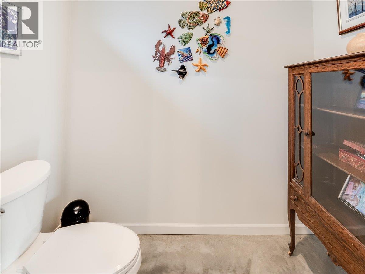 941 Redstone Drive, Rossland, British Columbia  V0G 1Y0 - Photo 35 - 10398000