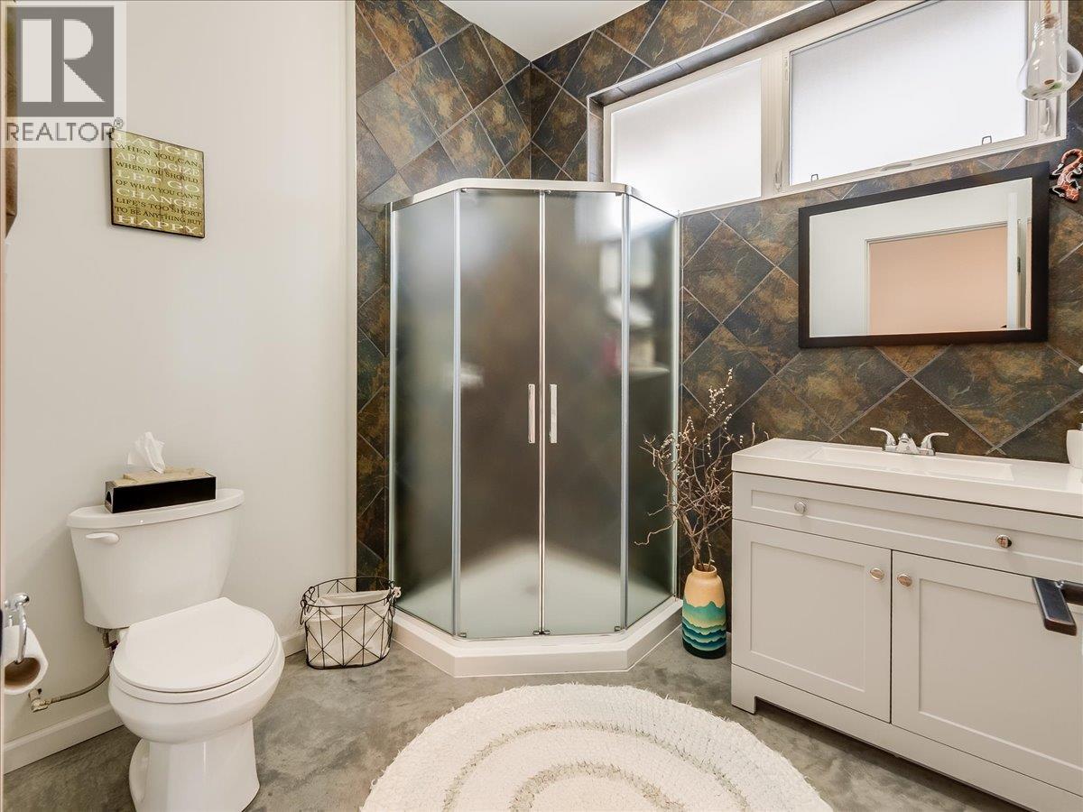 941 Redstone Drive, Rossland, British Columbia  V0G 1Y0 - Photo 36 - 10398000