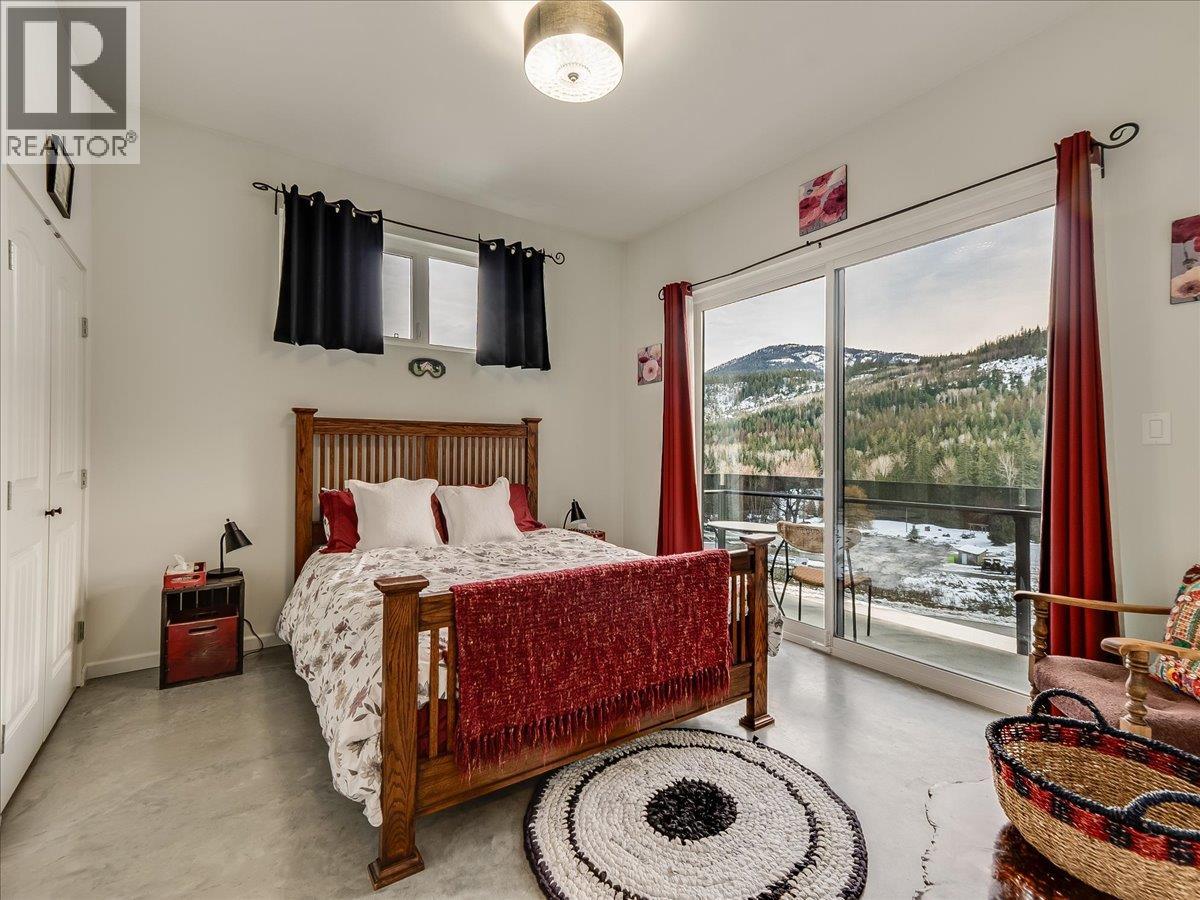 941 Redstone Drive, Rossland, British Columbia  V0G 1Y0 - Photo 38 - 10398000