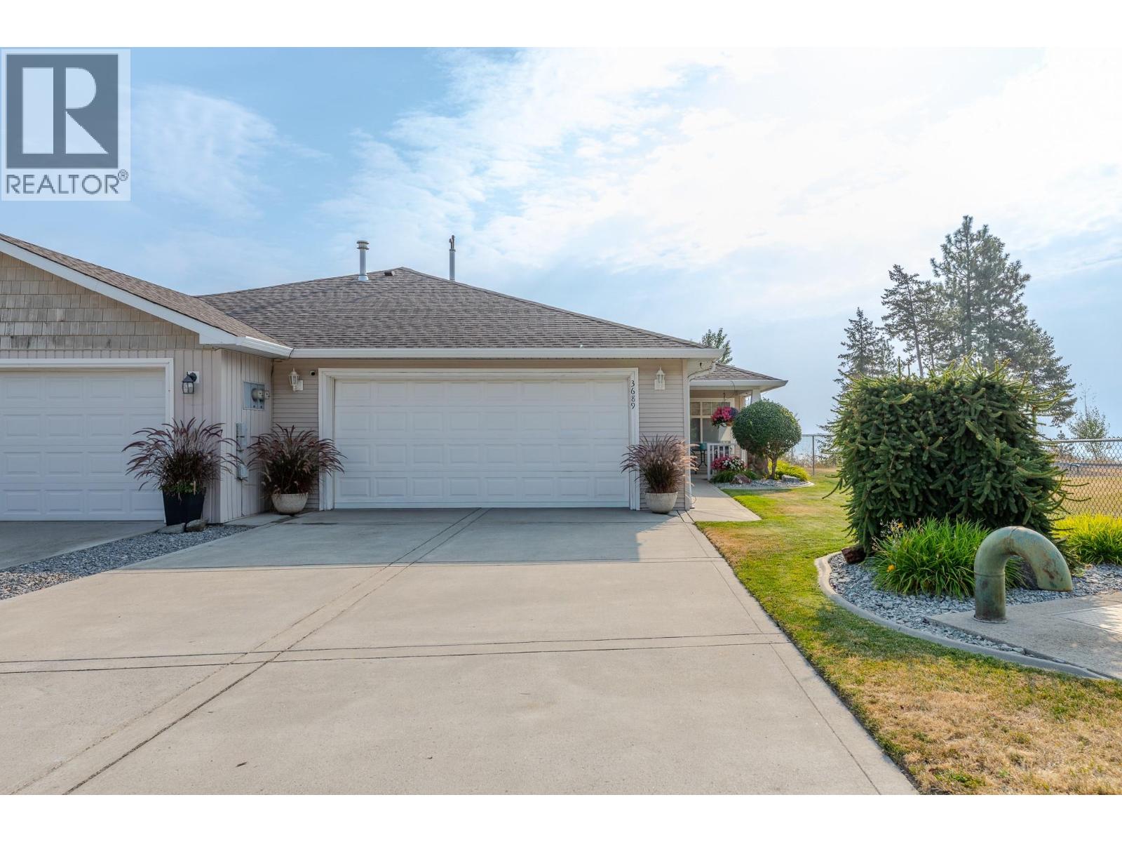 3689 Morningside Drive, West Kelowna, British Columbia  V4T 2T8 - Photo 2 - 10398491