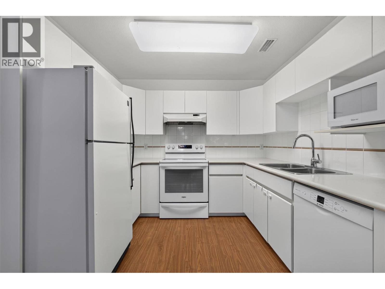 2350 Stillingfleet Road Unit# 205, Kelowna, British Columbia  V1W 3X9 - Photo 8 - 10397823