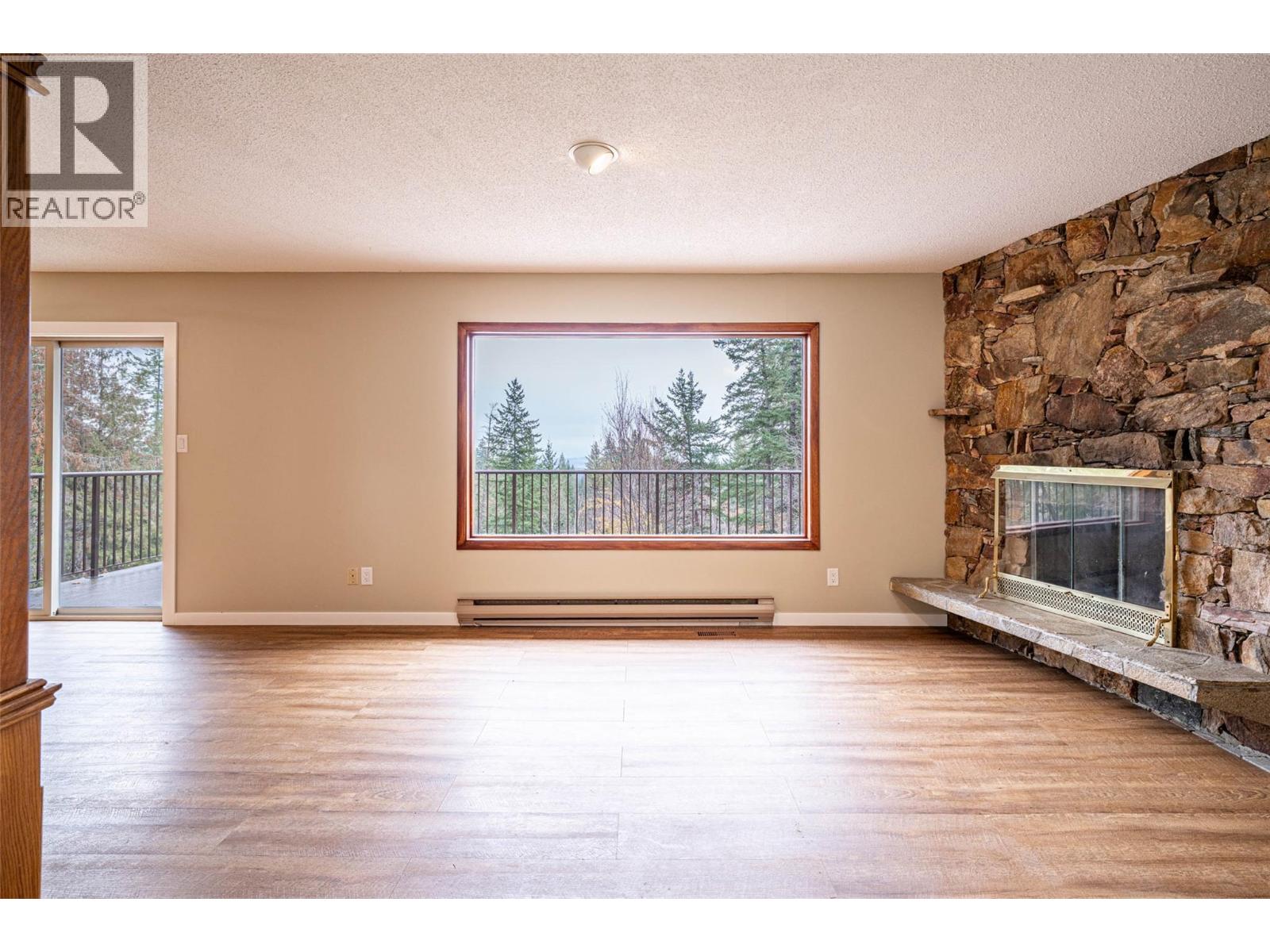 4358 Chamberlaine Road, Spallumcheen, British Columbia  V4Y 0M1 - Photo 11 - 10398457