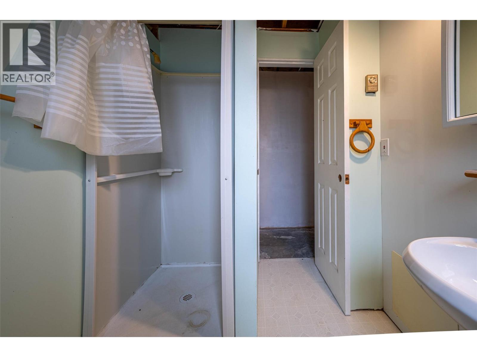 4358 Chamberlaine Road, Spallumcheen, British Columbia  V4Y 0M1 - Photo 36 - 10398457