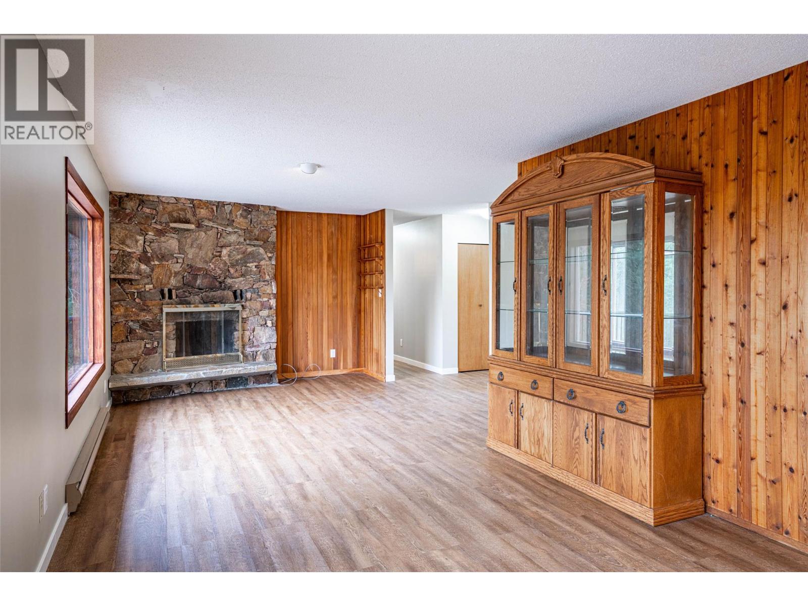 4358 Chamberlaine Road, Spallumcheen, British Columbia  V4Y 0M1 - Photo 5 - 10398457