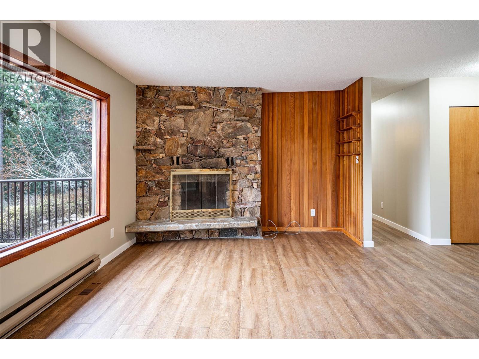 4358 Chamberlaine Road, Spallumcheen, British Columbia  V4Y 0M1 - Photo 6 - 10398457