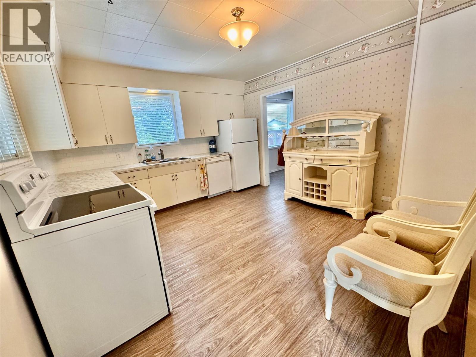 2019 66th Avenue, Grand Forks, British Columbia  V0H 1H0 - Photo 14 - 10398354