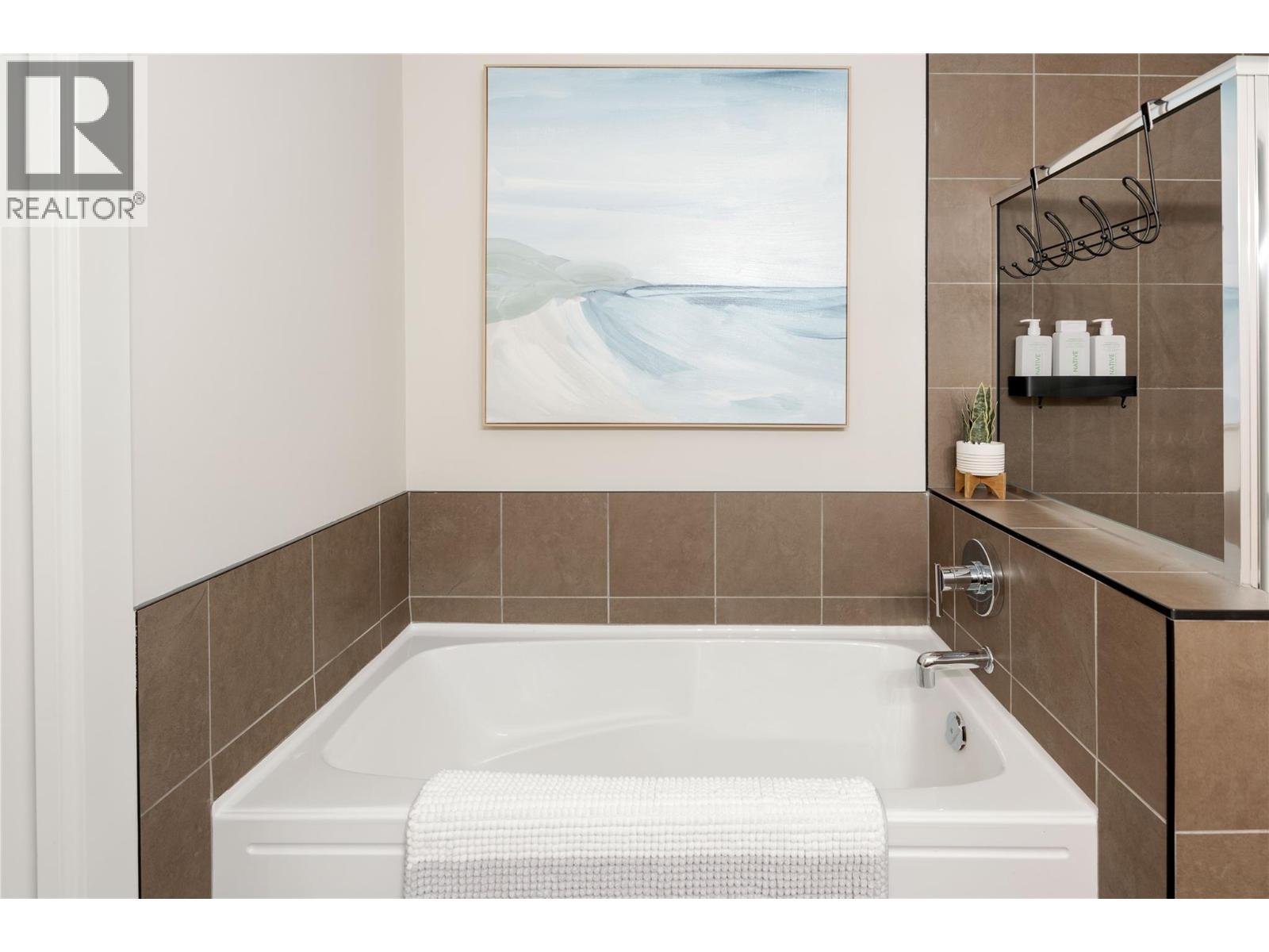 3229 Skyview Lane Unit# 208, West Kelowna, British Columbia  V4T 3J3 - Photo 9 - 10398058