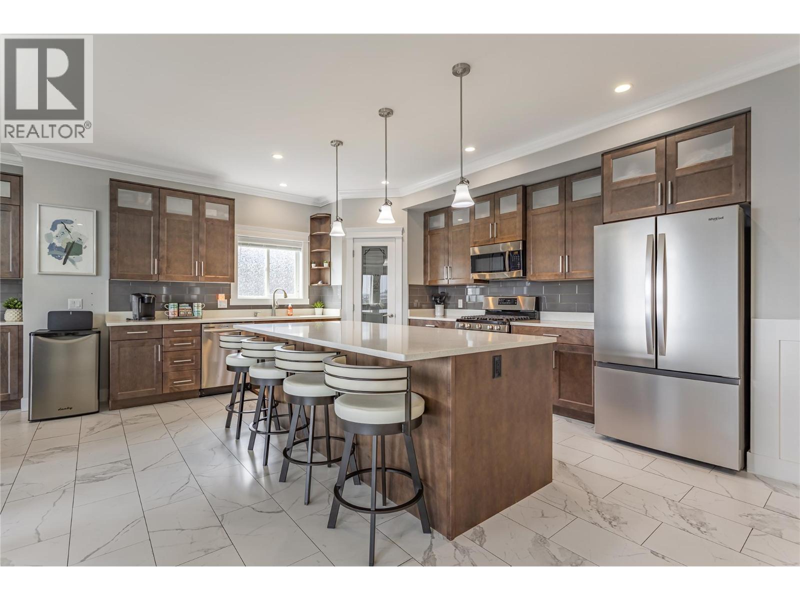 1774 Crosby Road, Kelowna, British Columbia  V1V 3G5 - Photo 2 - 10398047