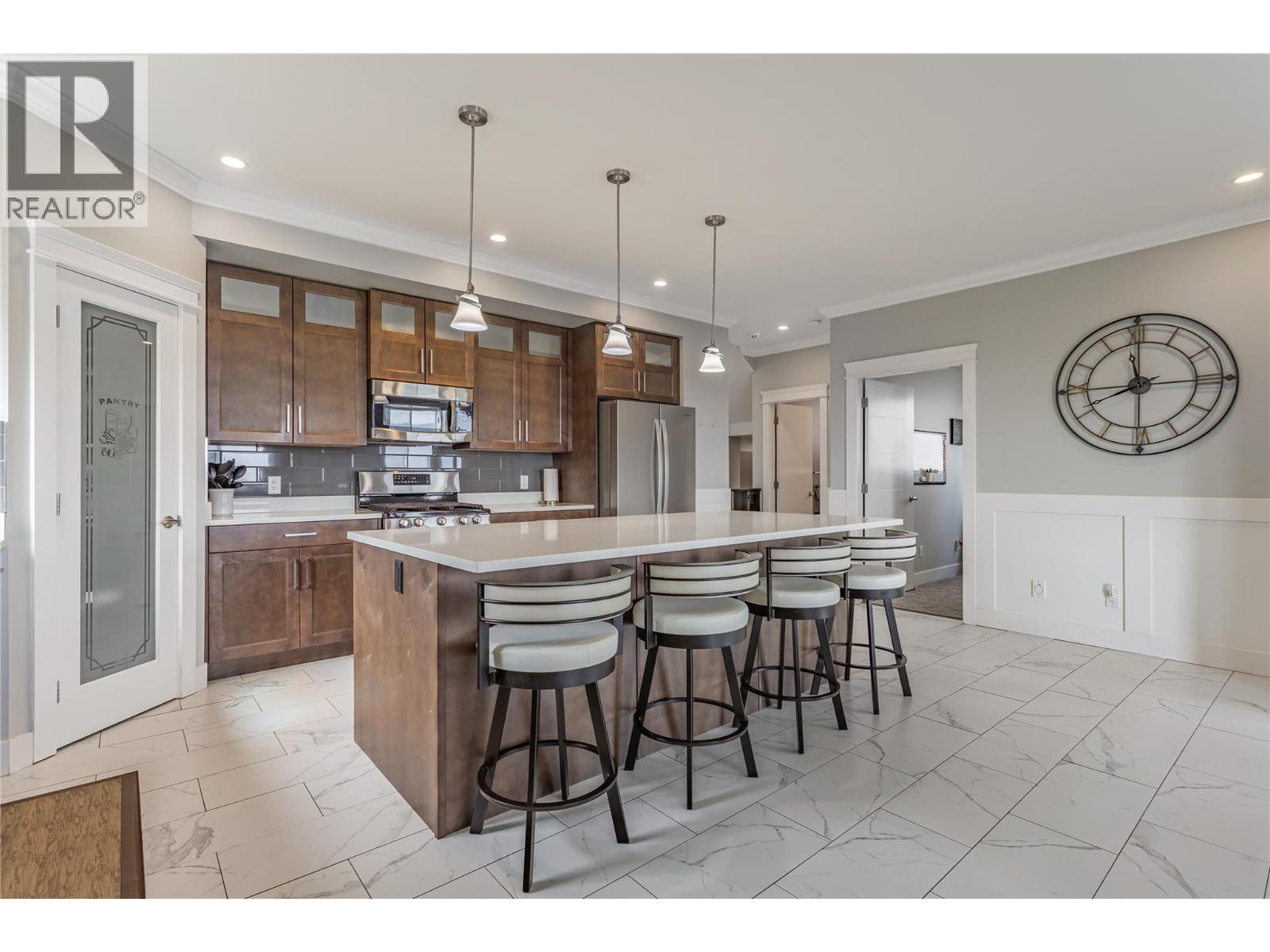 1774 Crosby Road, Kelowna, British Columbia  V1V 3G5 - Photo 4 - 10398047