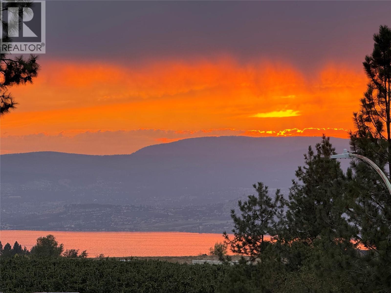 4325 Takla Road, Kelowna, British Columbia  V1W 3C4 - Photo 5 - 10398360