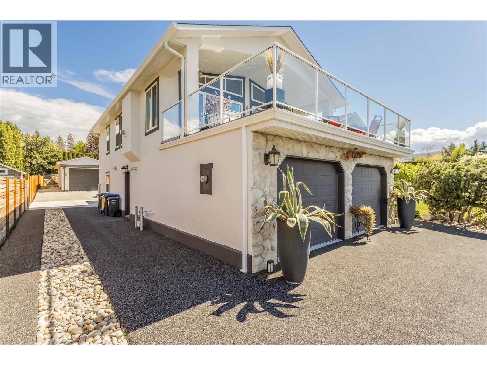 4325 Takla Road, Kelowna, British Columbia  V1W 3C4 - Photo 6 - 10398360