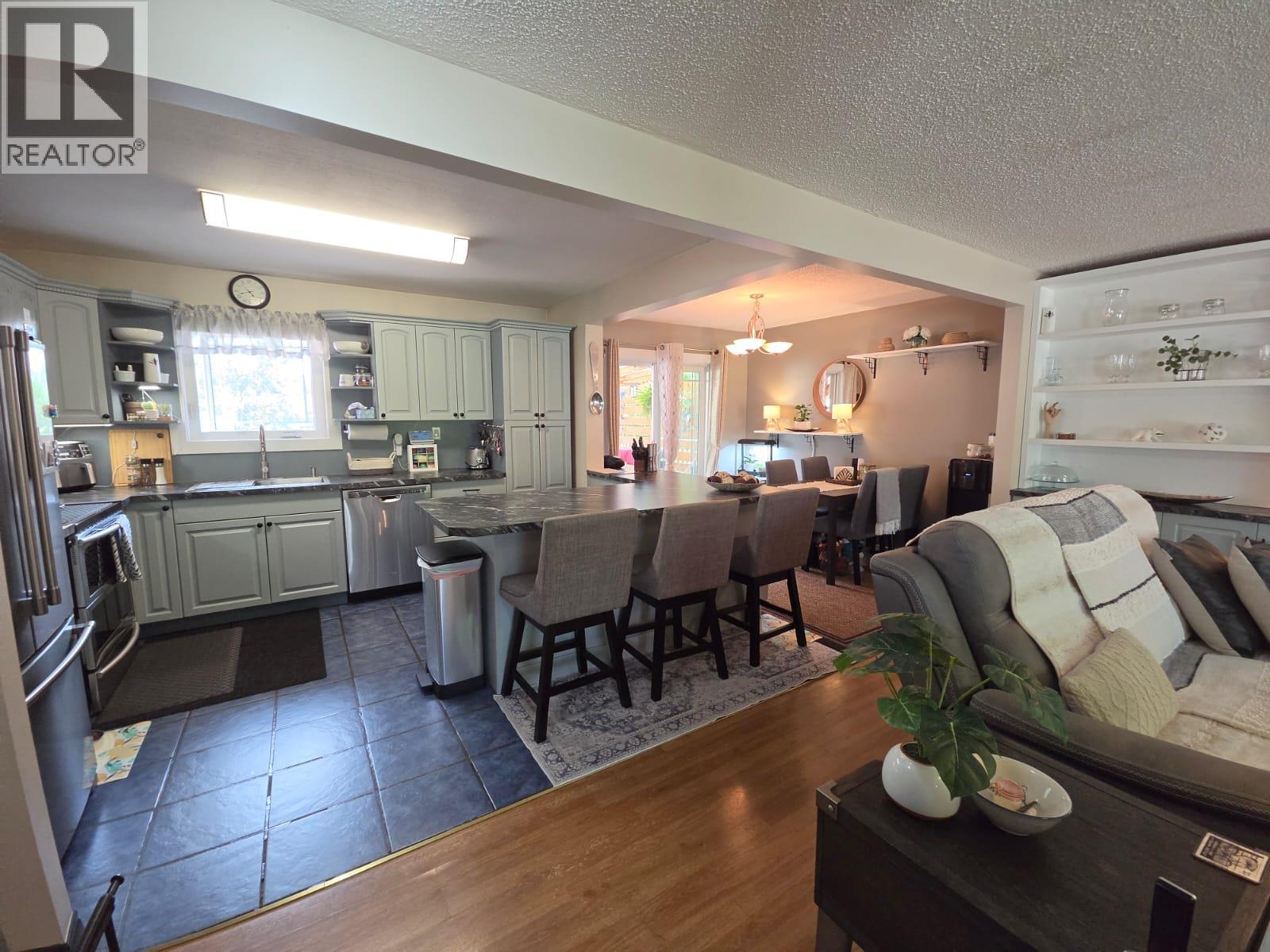 144 Chamberlain Crescent, Tumbler Ridge, British Columbia  V0C 2W0 - Photo 12 - 10398353
