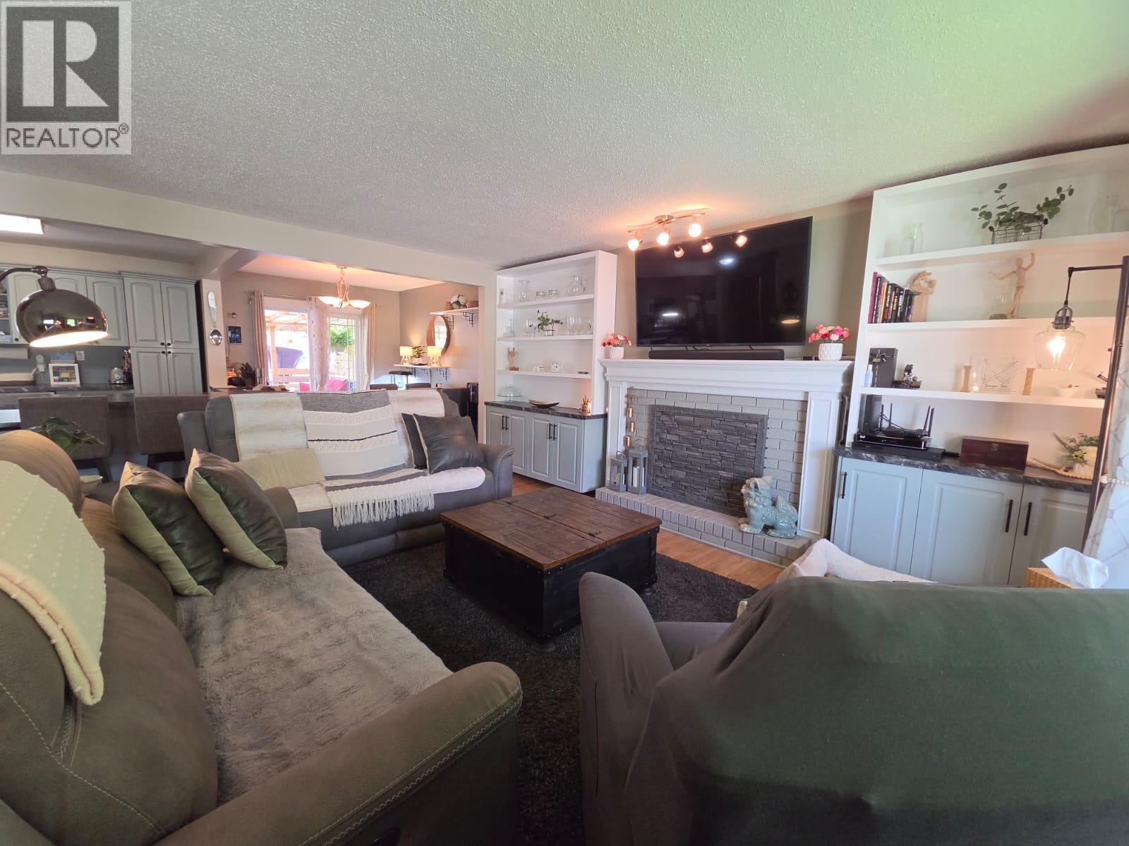 144 Chamberlain Crescent, Tumbler Ridge, British Columbia  V0C 2W0 - Photo 6 - 10398353