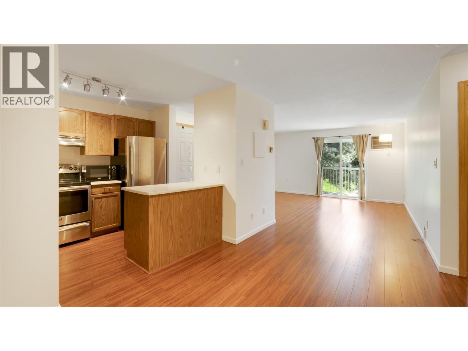 735 Cook Road Unit# 208d, Kelowna, British Columbia  V1W 3G6 - Photo 3 - 10398493