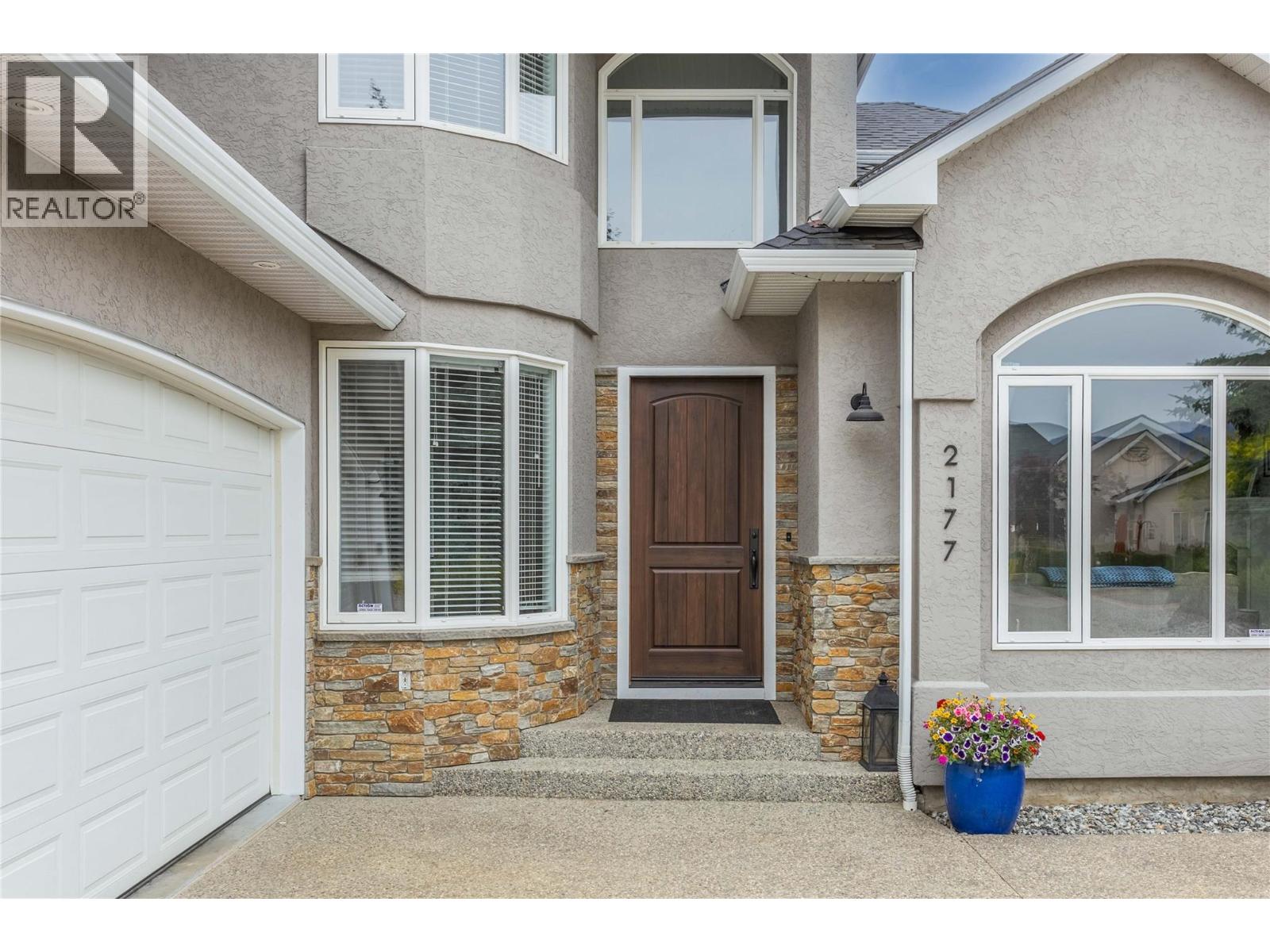 2177 Breckenridge Court, Kelowna, British Columbia  V1V 1W2 - Photo 5 - 10398384