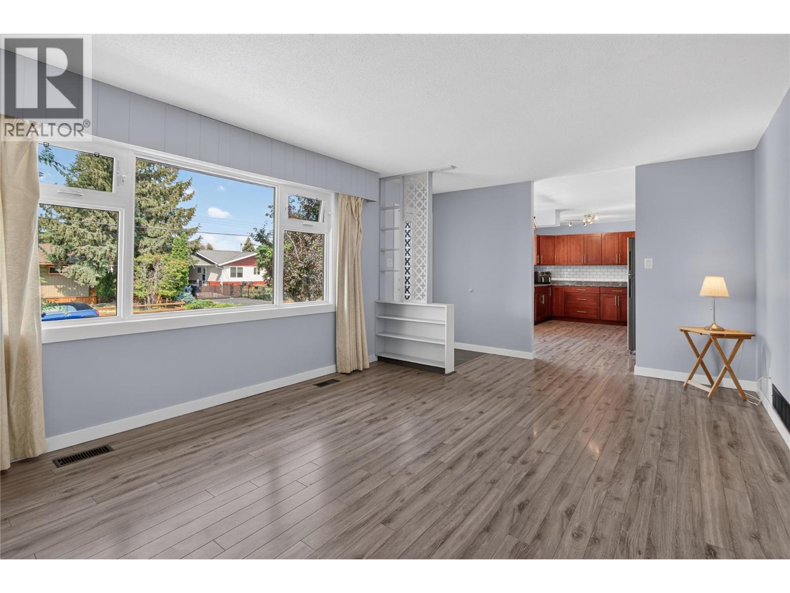 2470 Mckenzie Street, Penticton, British Columbia  V2A 6H7 - Photo 10 - 10398288