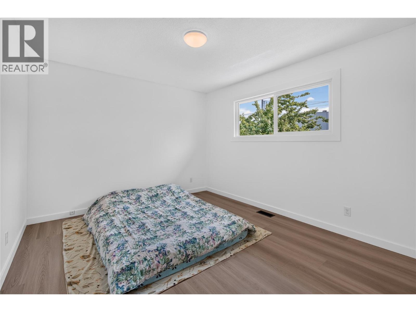 2470 Mckenzie Street, Penticton, British Columbia  V2A 6H7 - Photo 11 - 10398288