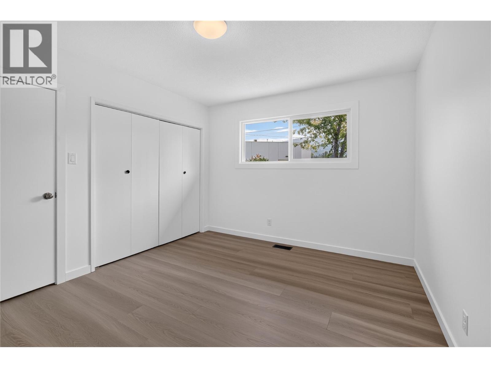 2470 Mckenzie Street, Penticton, British Columbia  V2A 6H7 - Photo 13 - 10398288