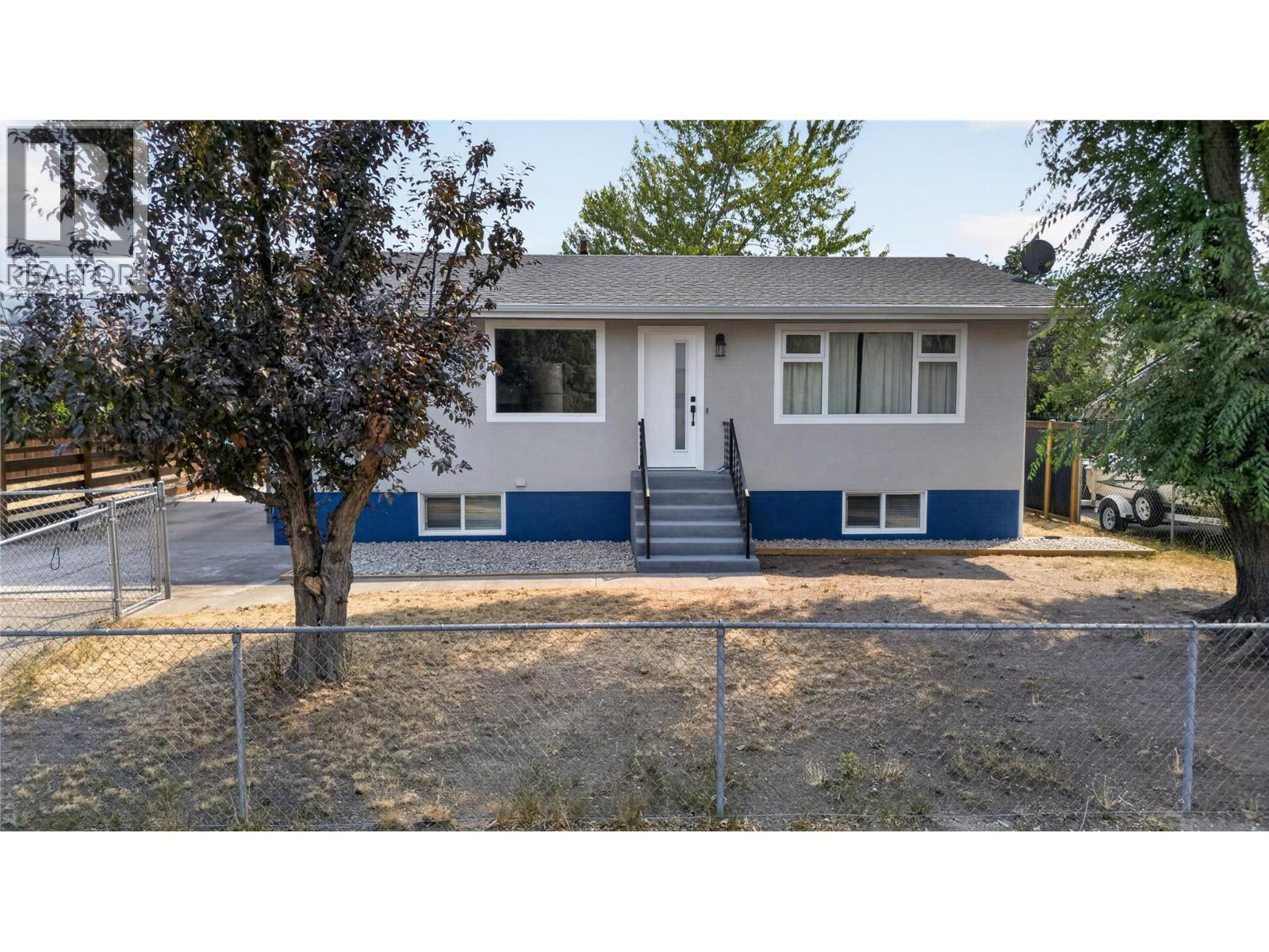 2470 Mckenzie Street, Penticton, British Columbia  V2A 6H7 - Photo 2 - 10398288
