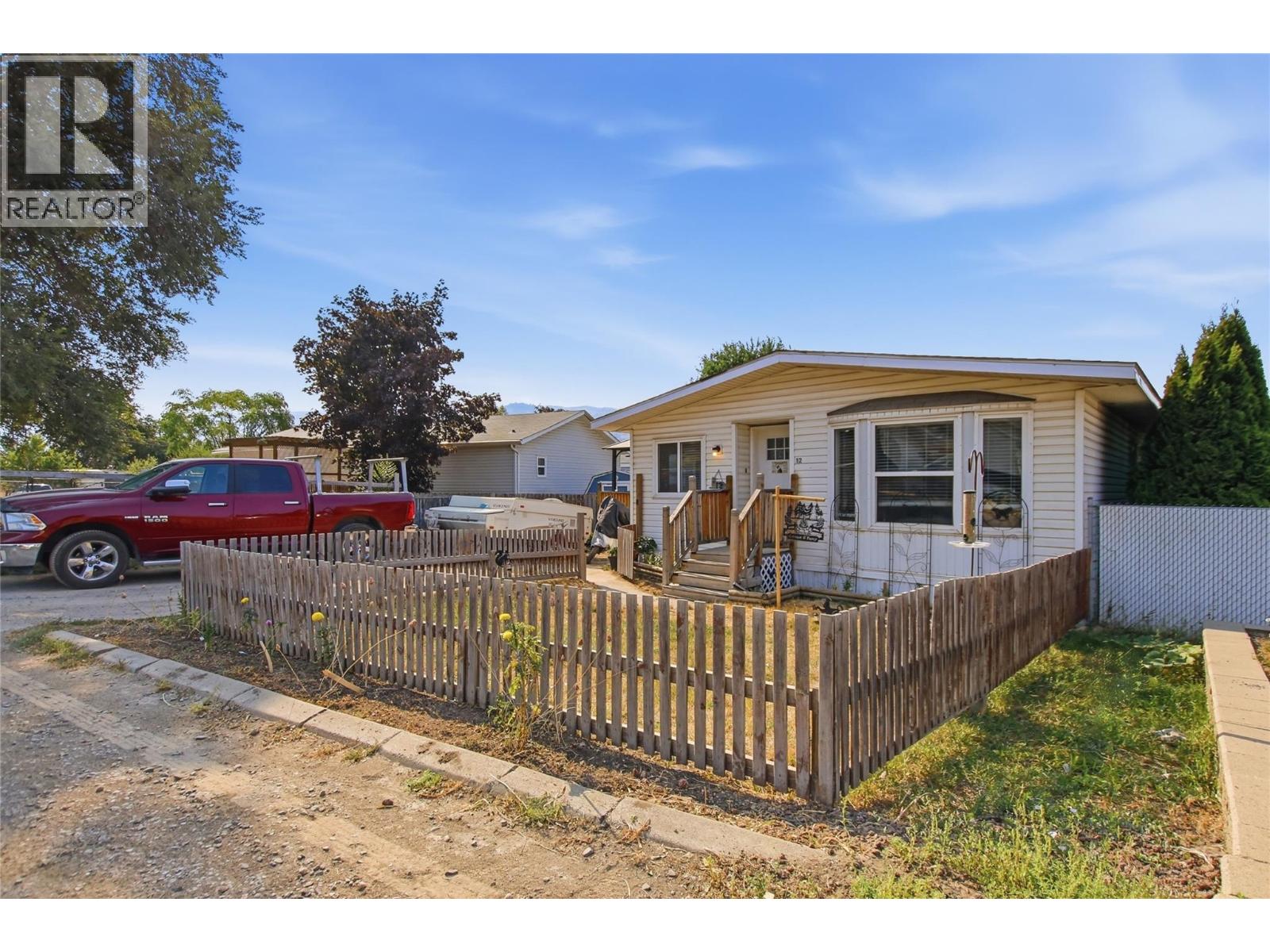 240 G & M Road Unit# 12, Kamloops, British Columbia  V2H 1A4 - Photo 2 - 10398139