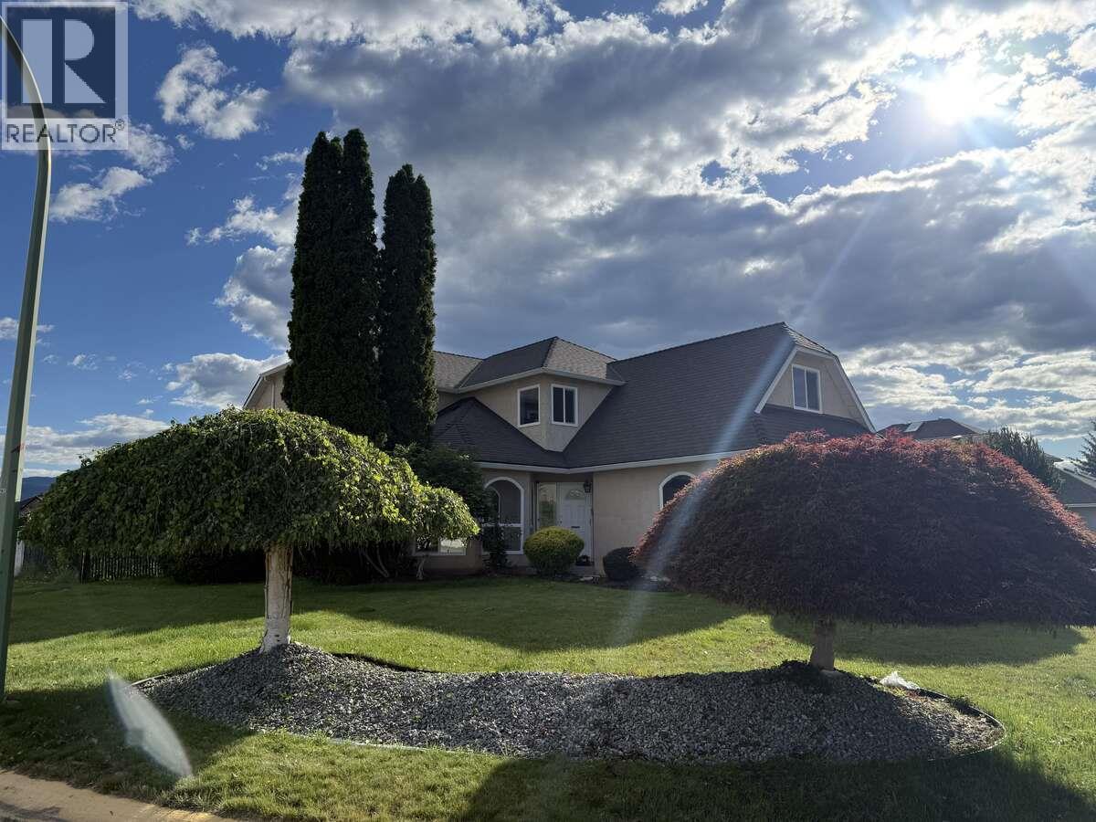 877 Springside Court, Kelowna, British Columbia  V1W 3L8 - Photo 2 - 10398507
