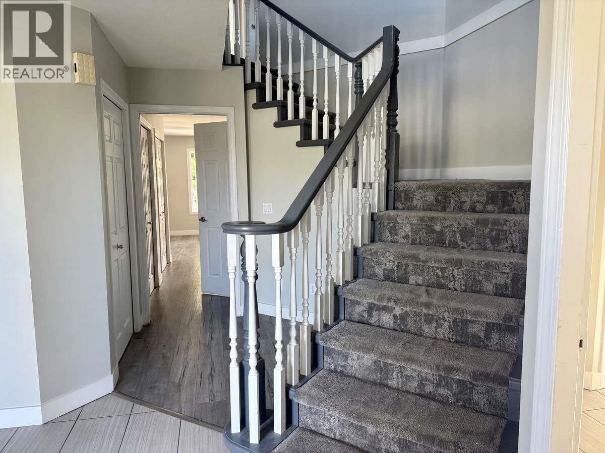 877 Springside Court, Kelowna, British Columbia  V1W 3L8 - Photo 7 - 10398507