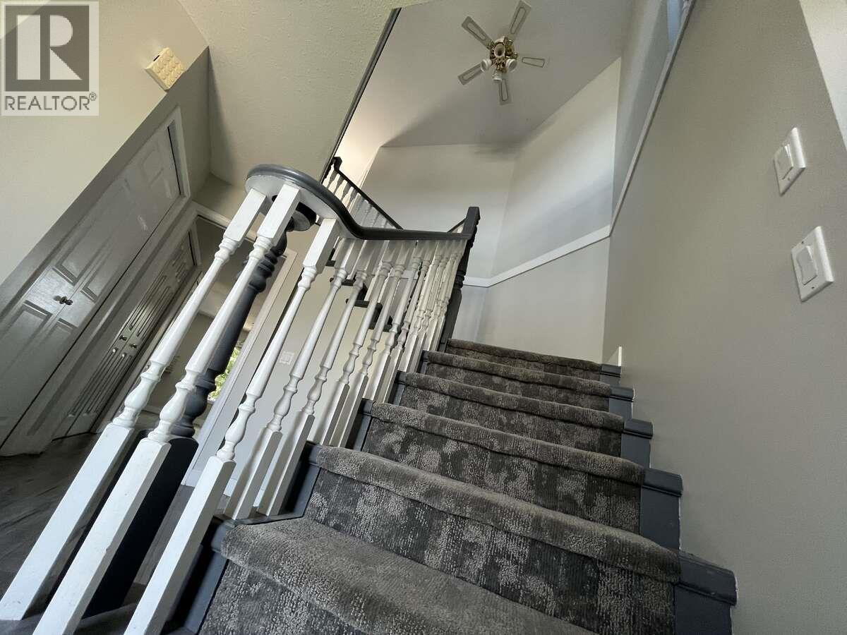 877 Springside Court, Kelowna, British Columbia  V1W 3L8 - Photo 8 - 10398507