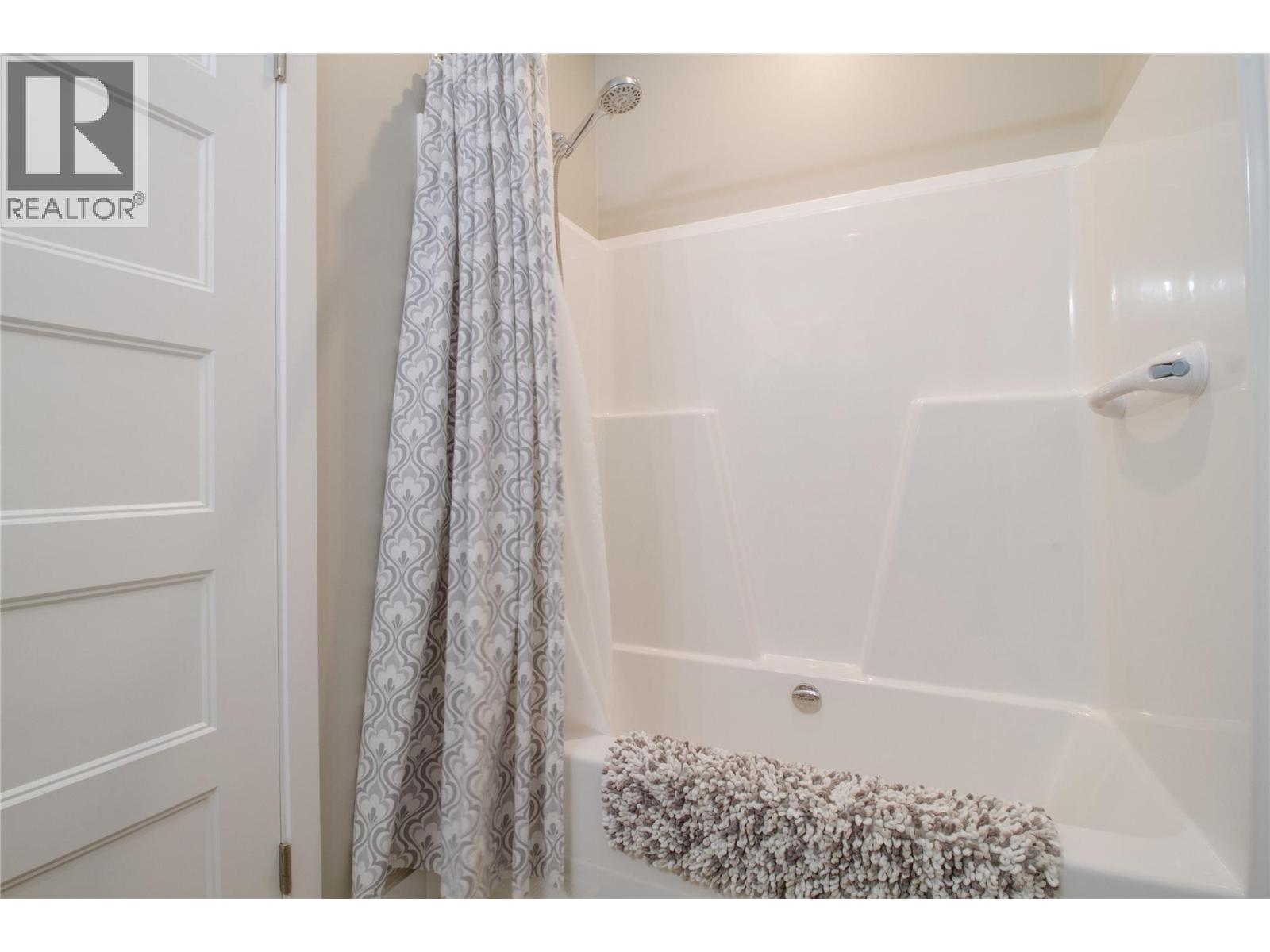 16 Johnson Way, Revelstoke, British Columbia  V0E 2S1 - Photo 20 - 10398494