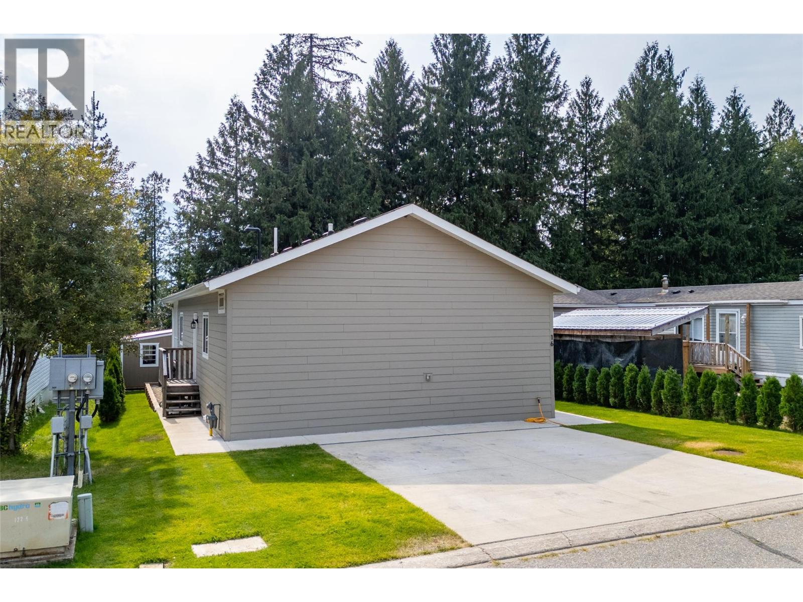 16 Johnson Way, Revelstoke, British Columbia  V0E 2S1 - Photo 29 - 10398494