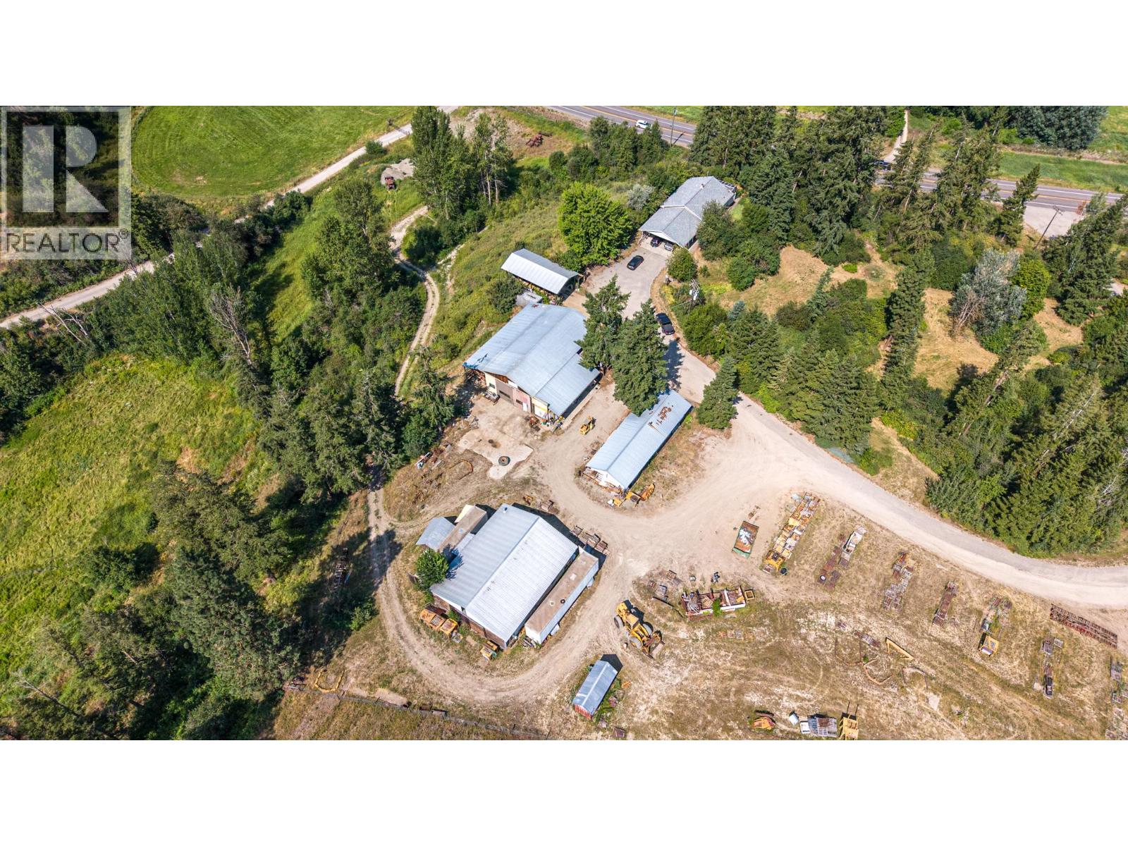 4274 97a Highway, Spallumcheen, British Columbia  V4Y 0S4 - Photo 2 - 10398463