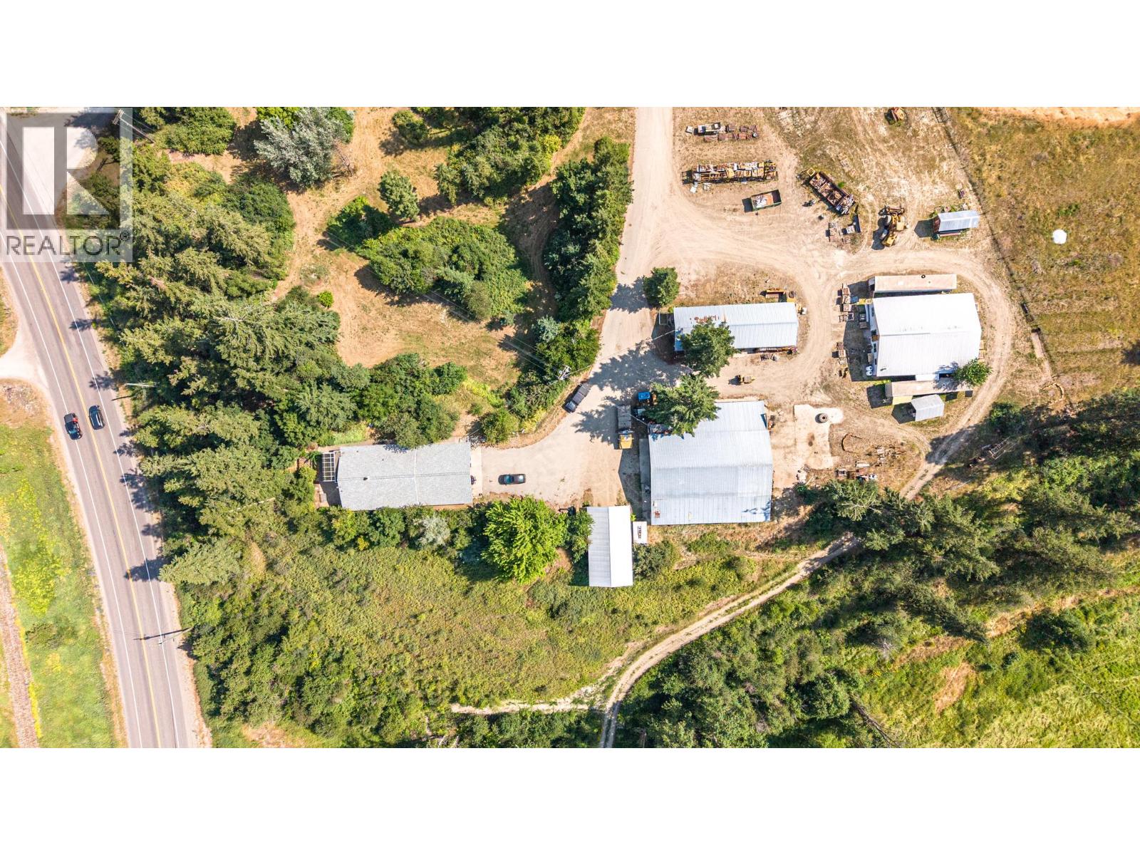 4274 97a Highway, Spallumcheen, British Columbia  V4Y 0S4 - Photo 3 - 10398463