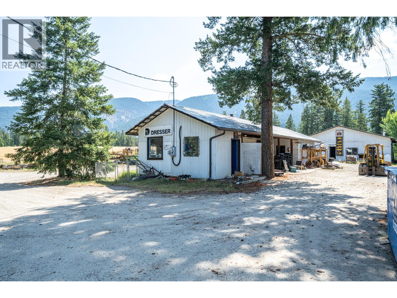 4274 97a Highway, Spallumcheen, British Columbia  V4Y 0S4 - Photo 4 - 10398463