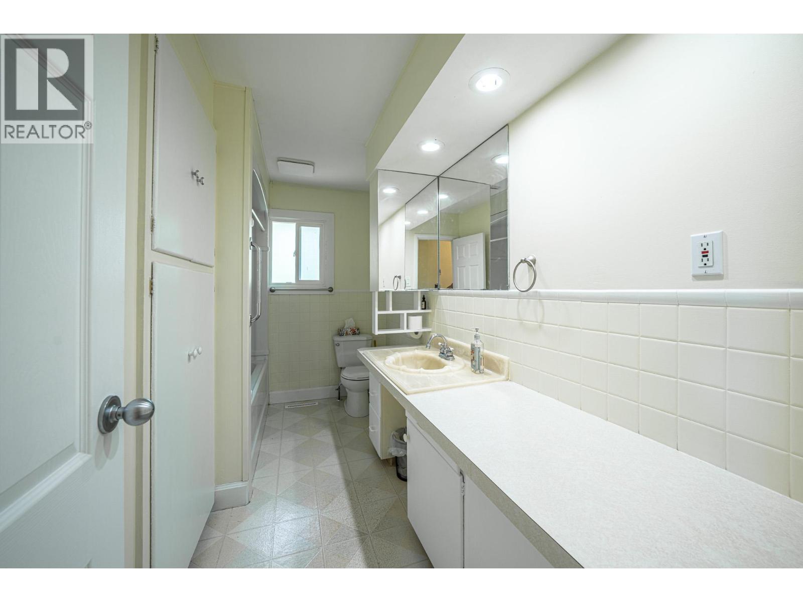4274 97a Highway, Spallumcheen, British Columbia  V4Y 0S4 - Photo 49 - 10398463