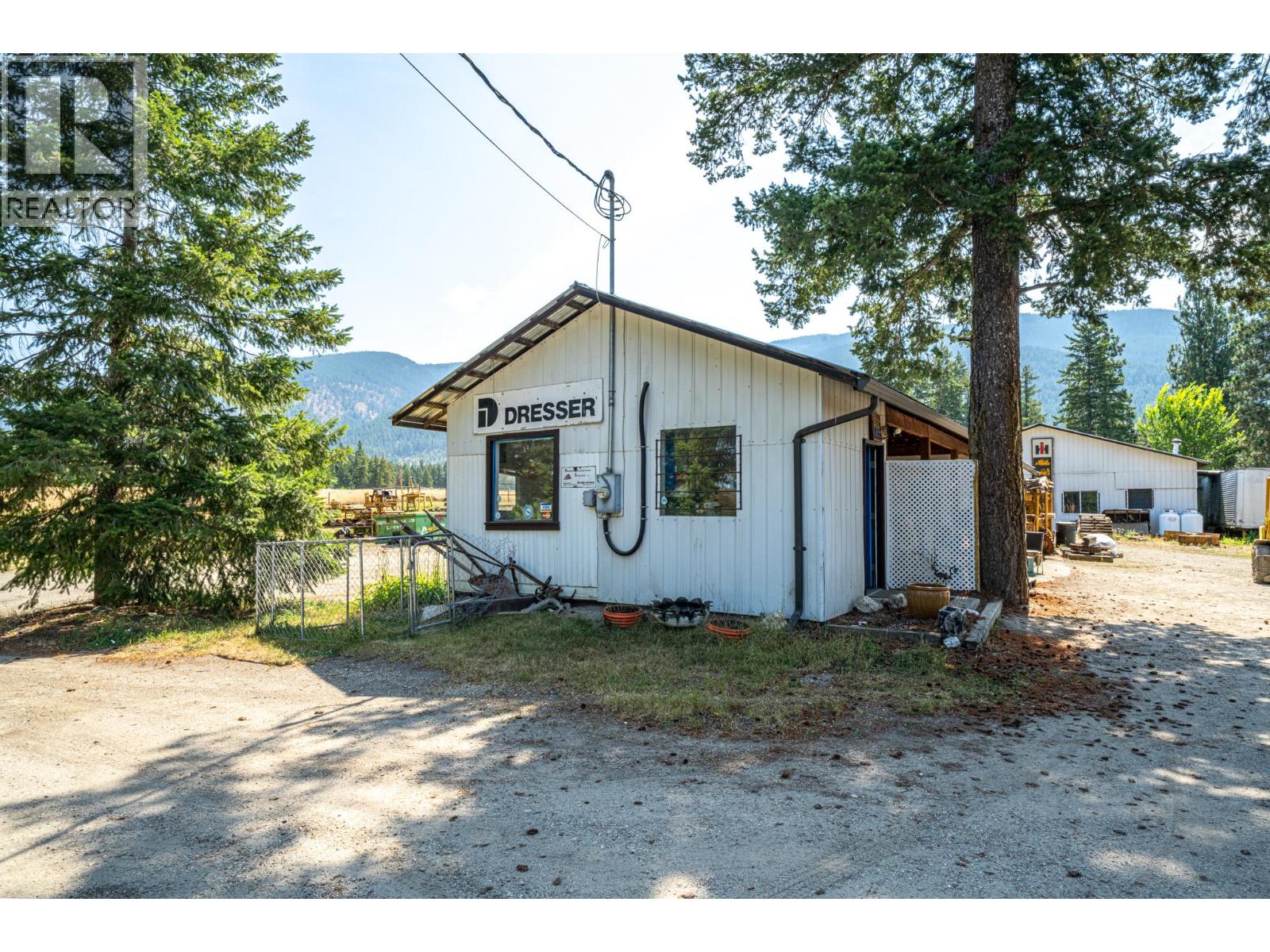 4274 97a Highway, Spallumcheen, British Columbia  V4Y 0S4 - Photo 6 - 10398463