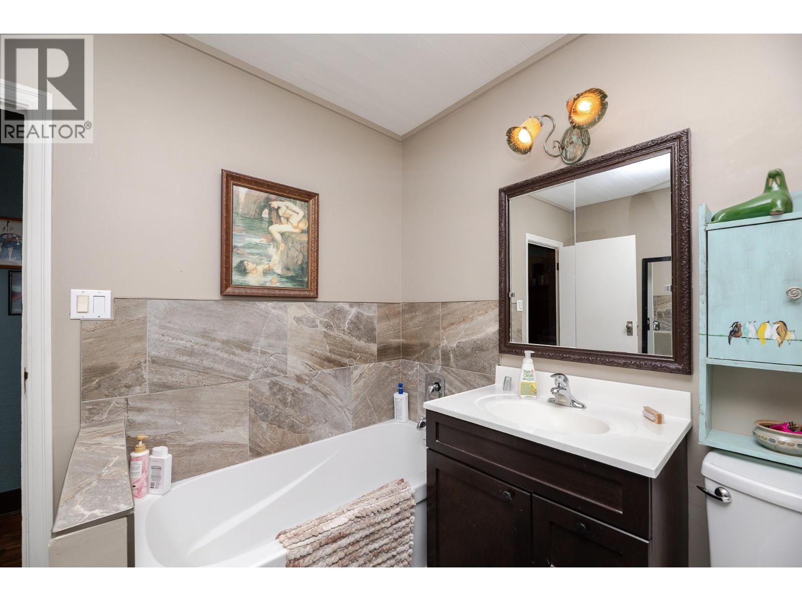 174 Bassett Street, Penticton, British Columbia  V2A 5W2 - Photo 26 - 10397640